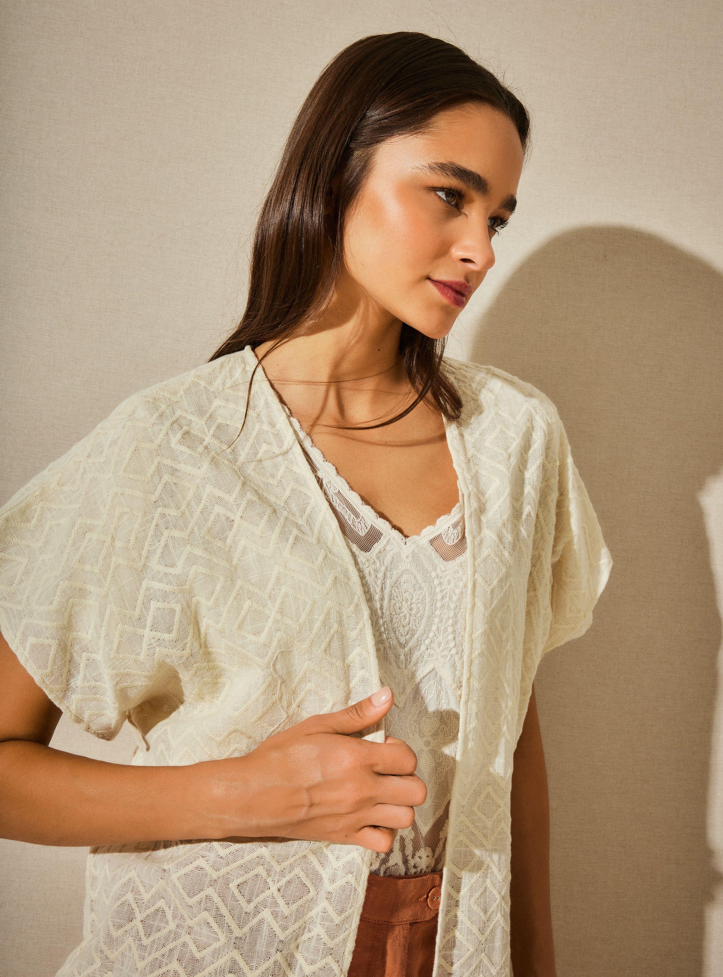 Kimono Tela Diseño Bordado-2