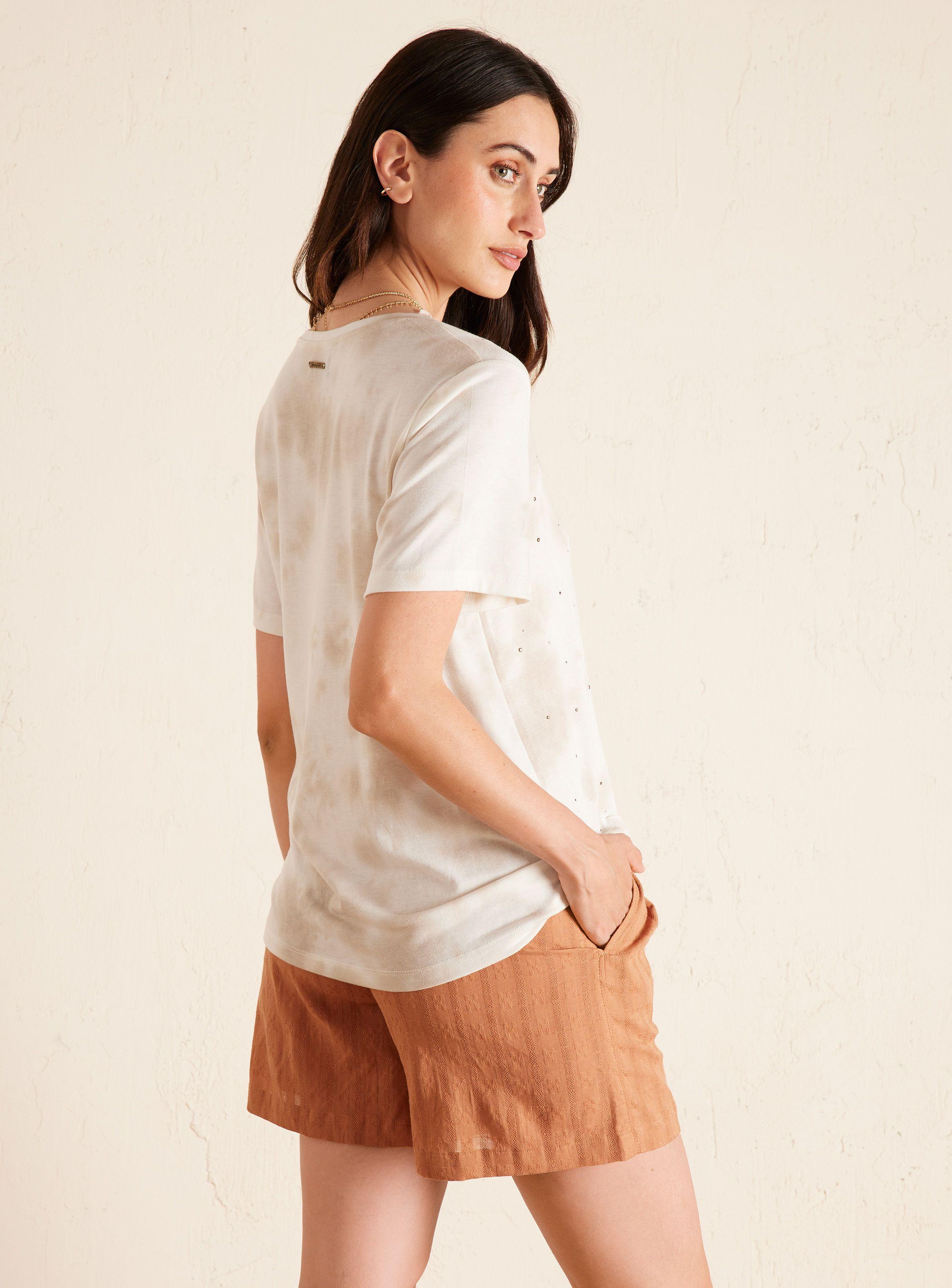 Polera Teñida con Aplicación de Tachas-1