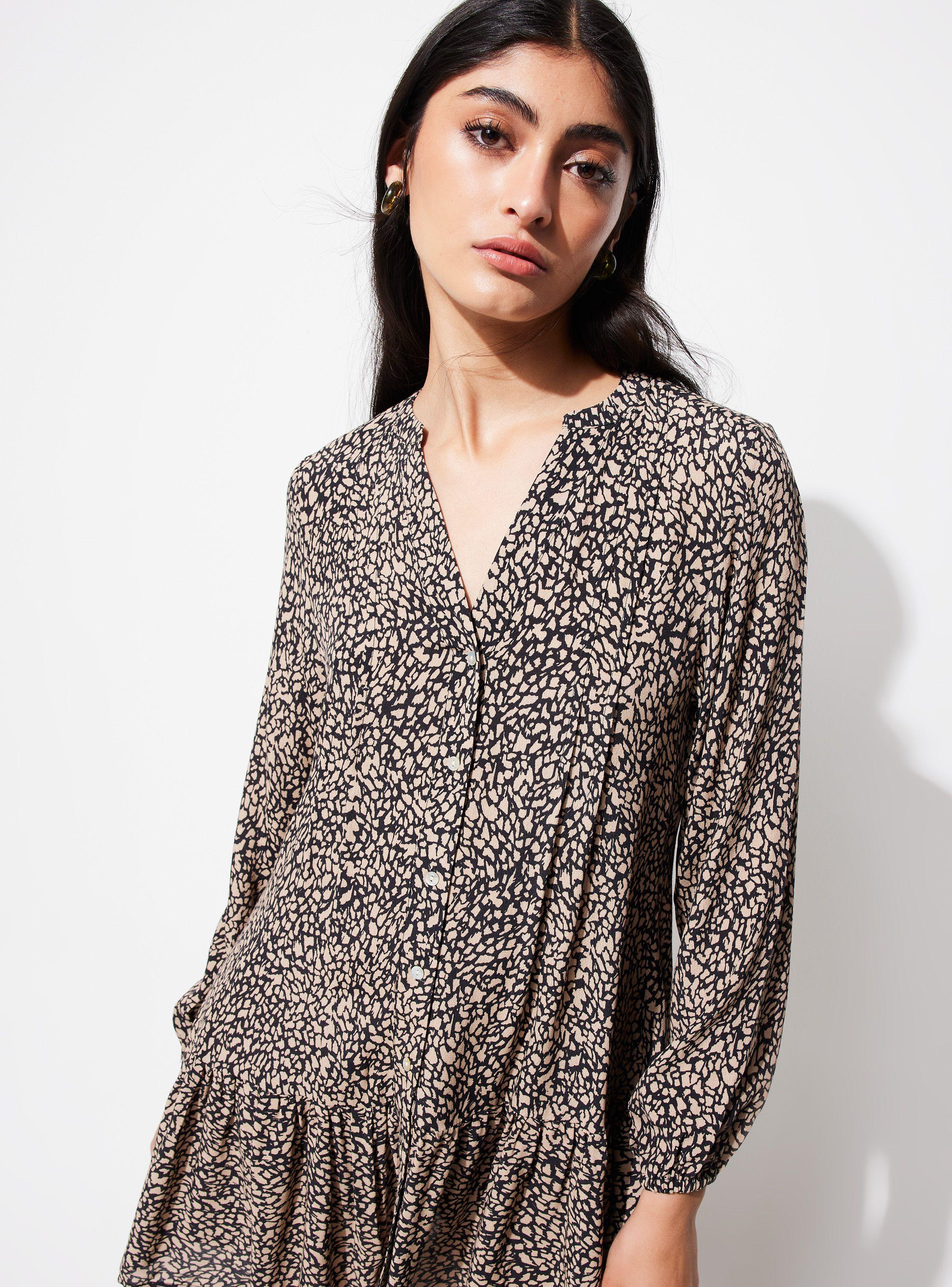 Vestido Abotonado con Corte Inferior y Estampado-2