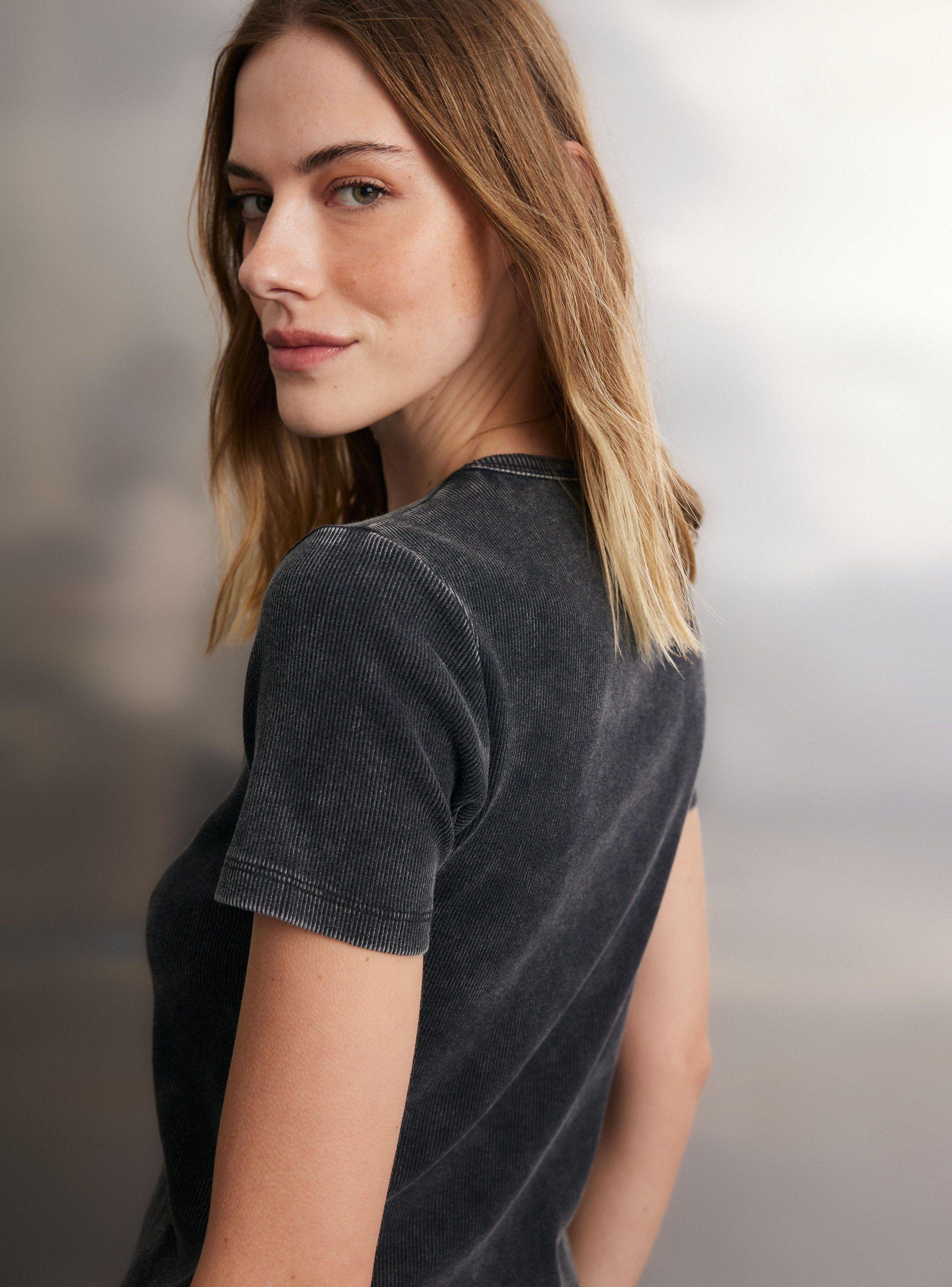 Polera Rela Acanalada y Proceso de Lavado-3