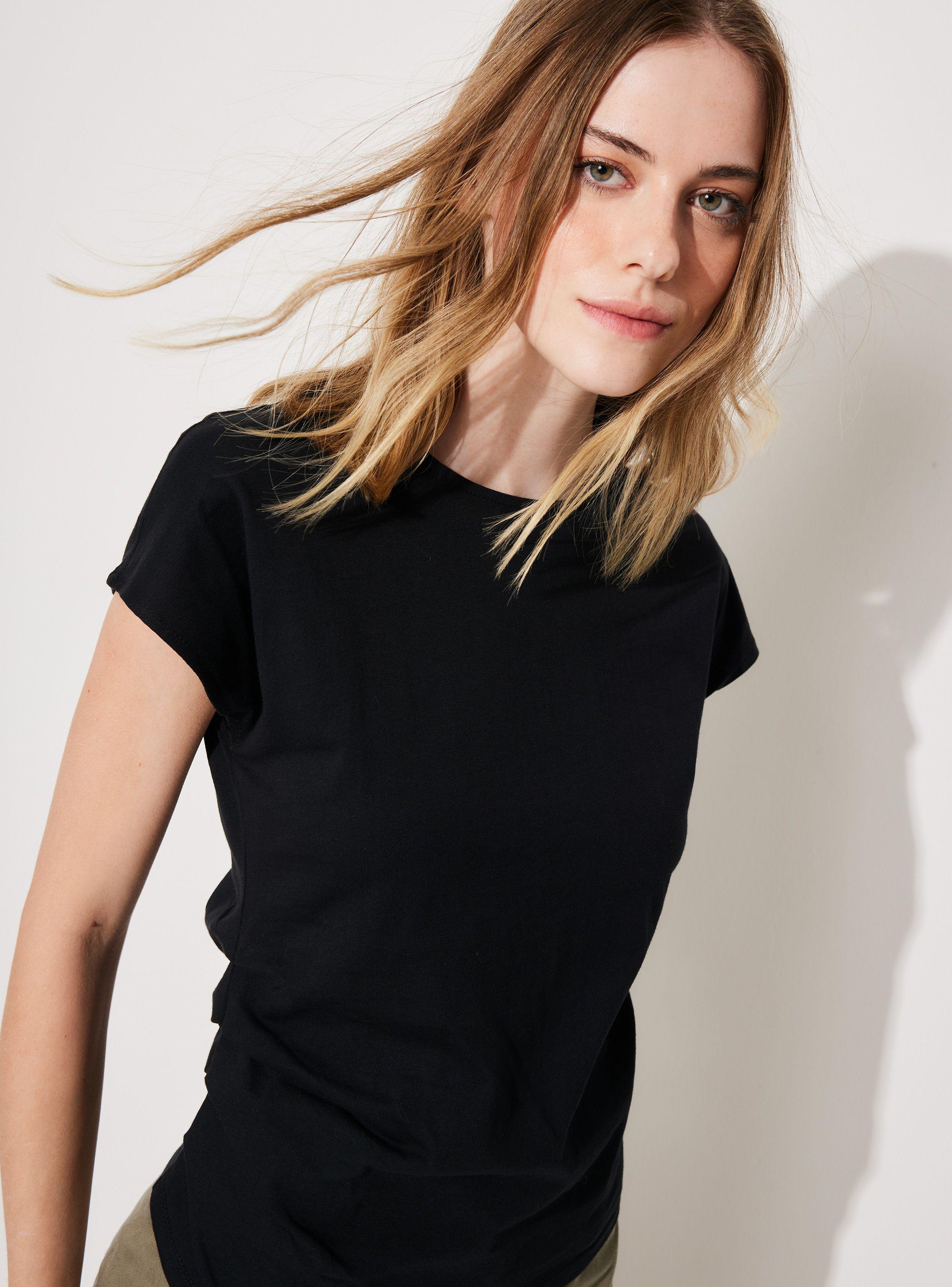 Polera con Pliegues Asimétricos a un Costado-2