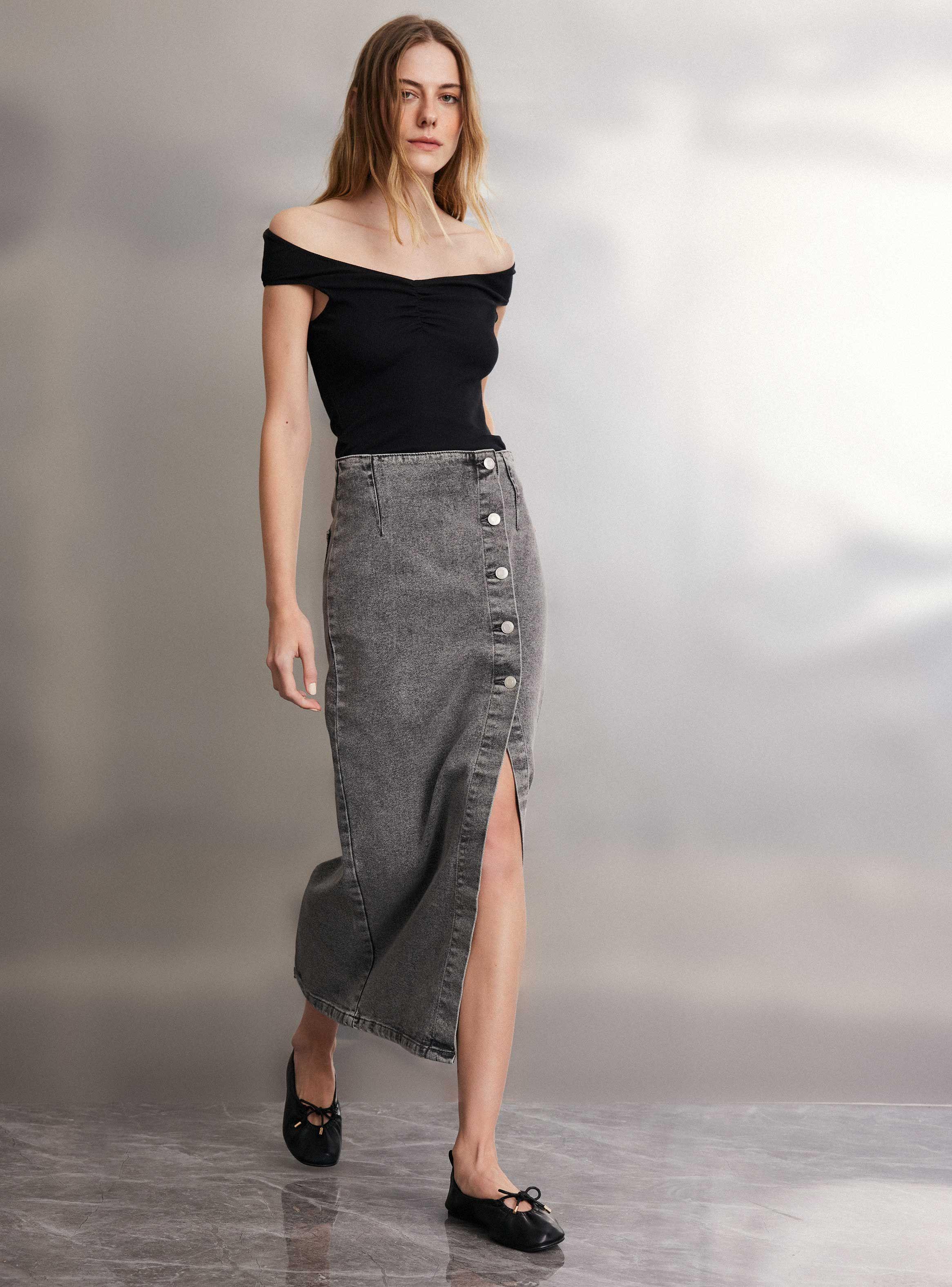 Falda Denim Abotonada con Abertura Diagonal-4