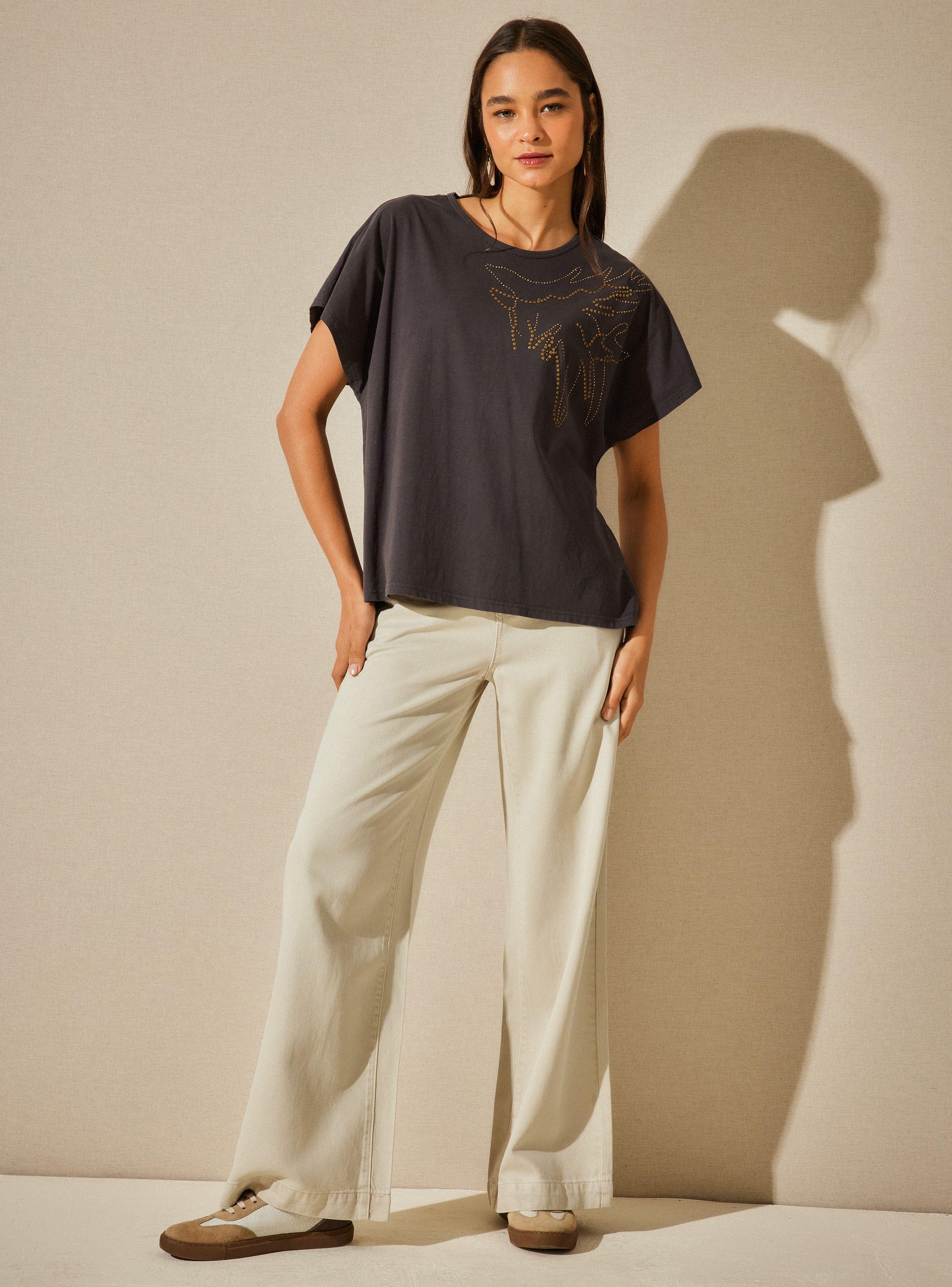 Polera con Diseño Aplicación Metálica-4
