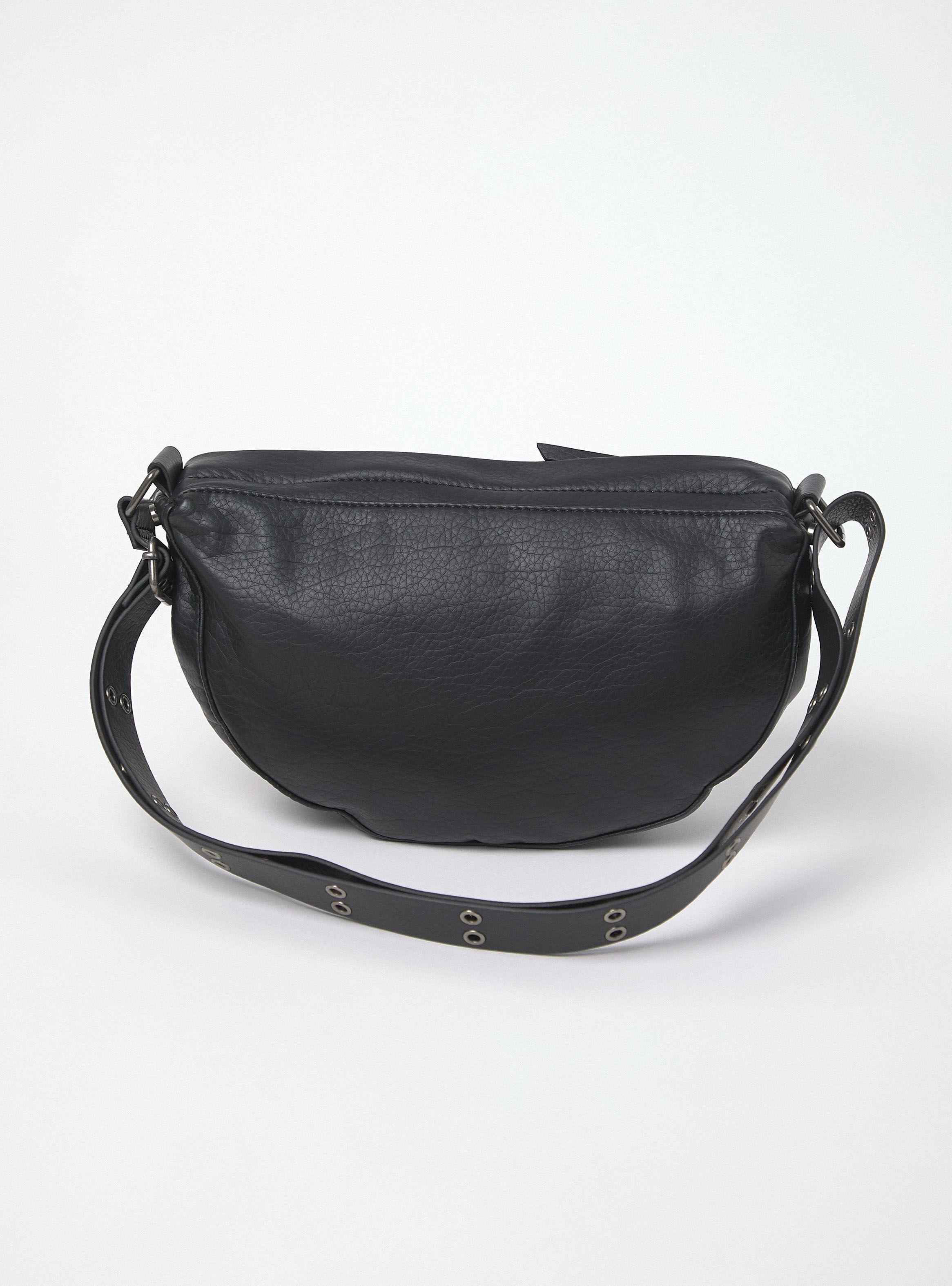 Cartera Tipo Banano Ojetillos-4