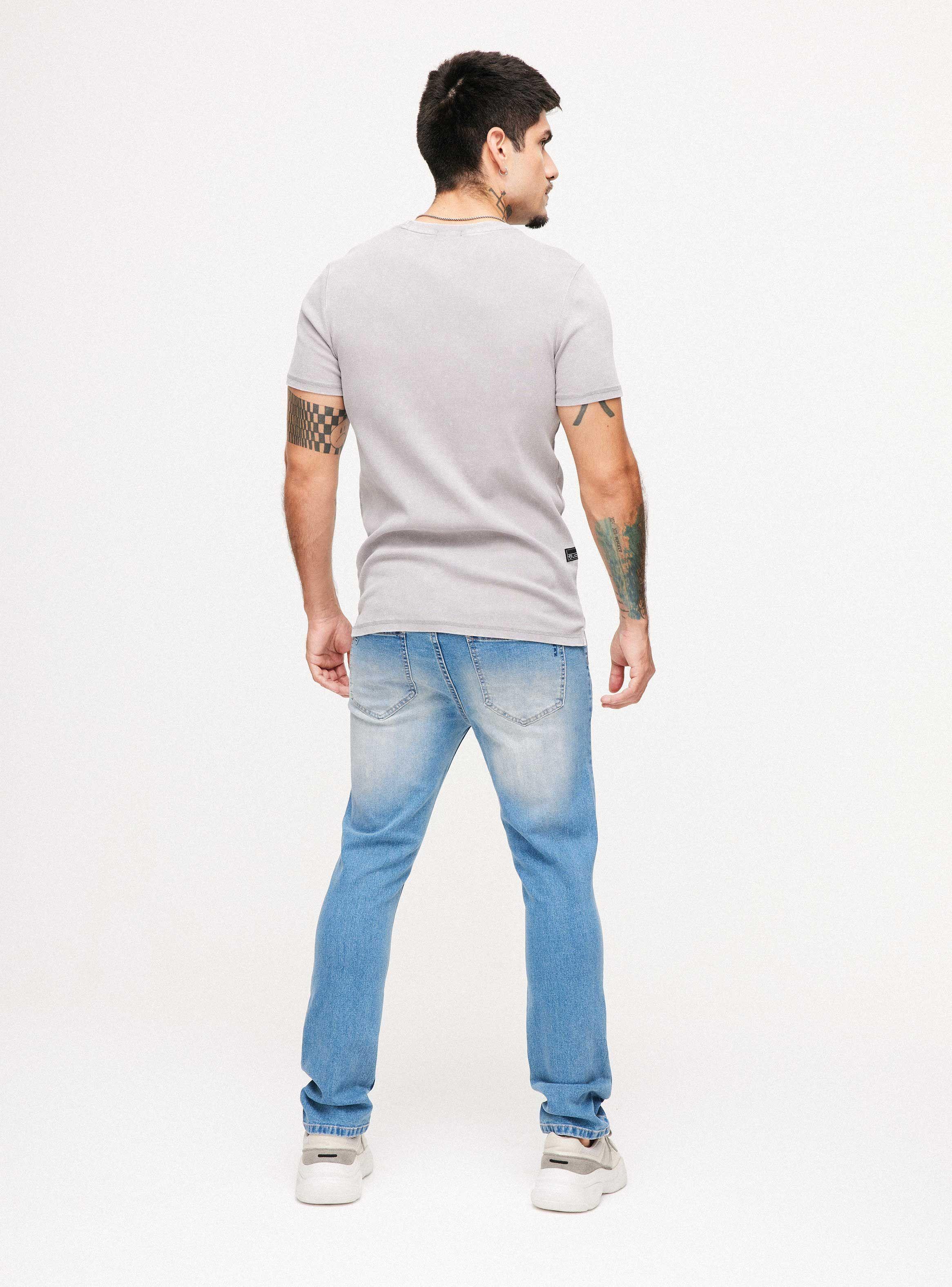 Jeans Sobreteñido Roturas y Remallado-5