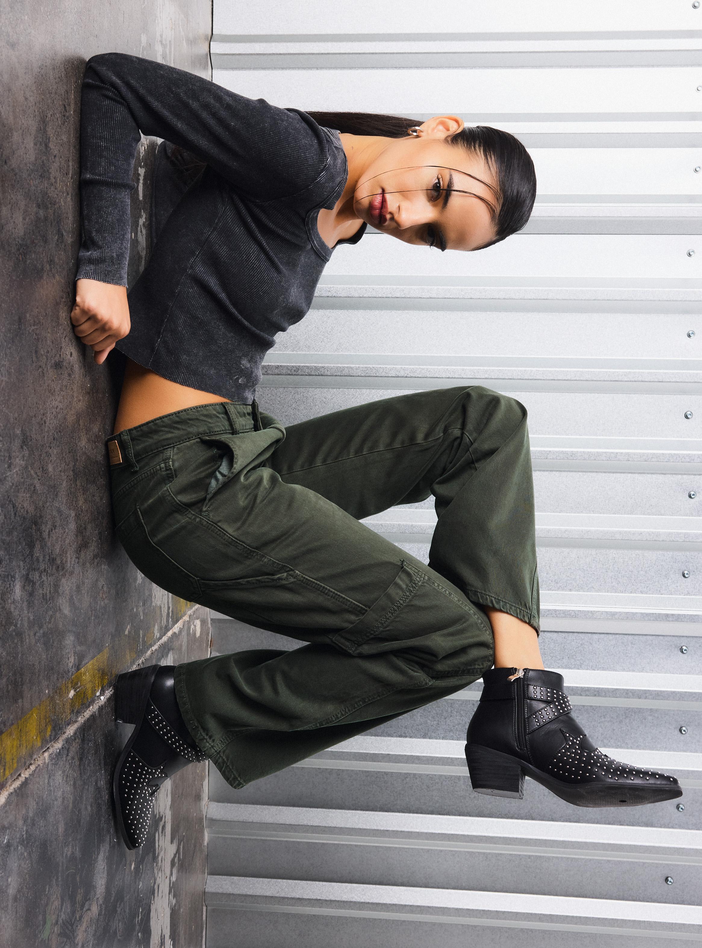 Jeans Bolsillos Diagonales-4