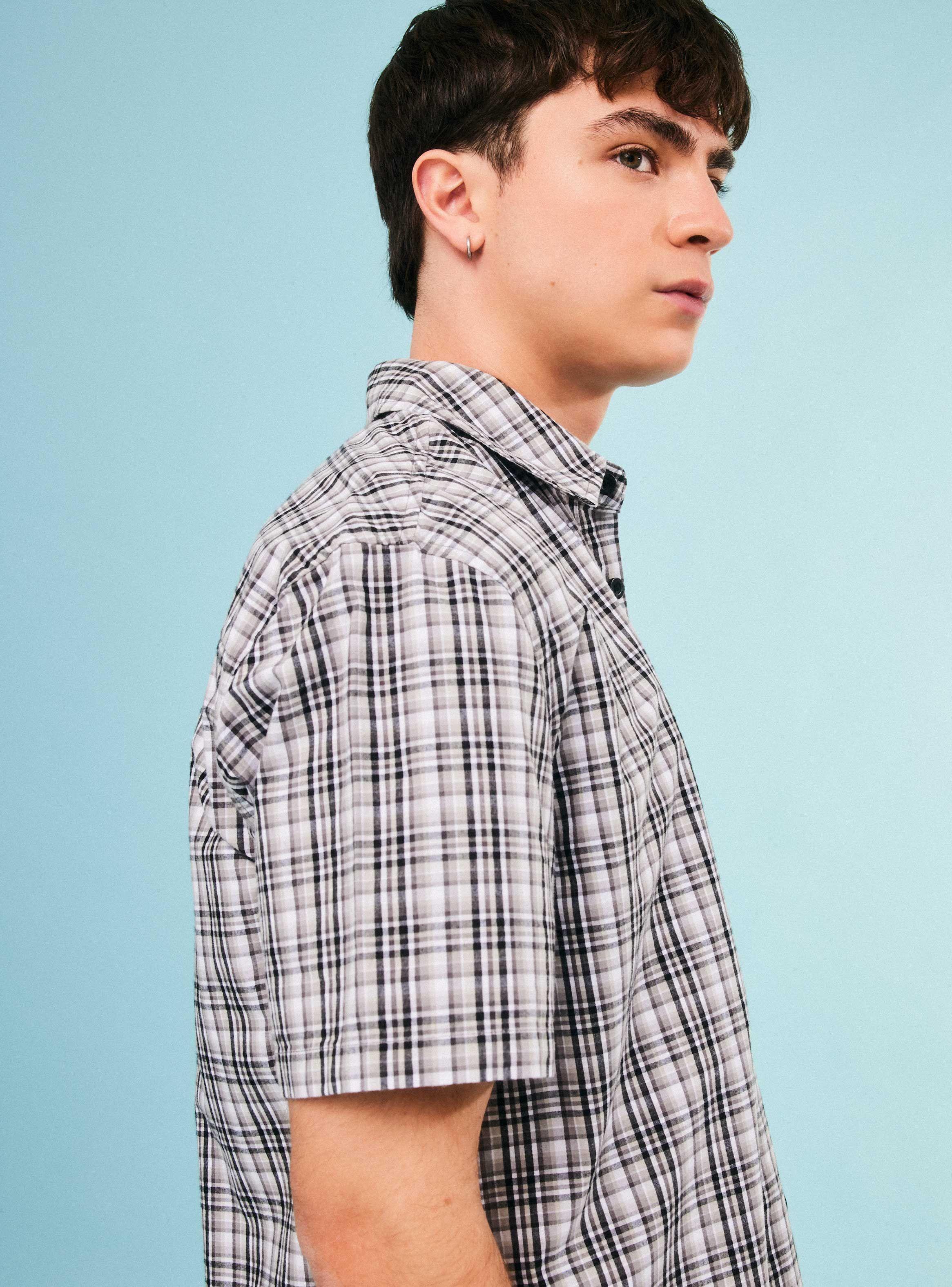Camisa Fit Cuadrada Cropped Cuello Camisero-3