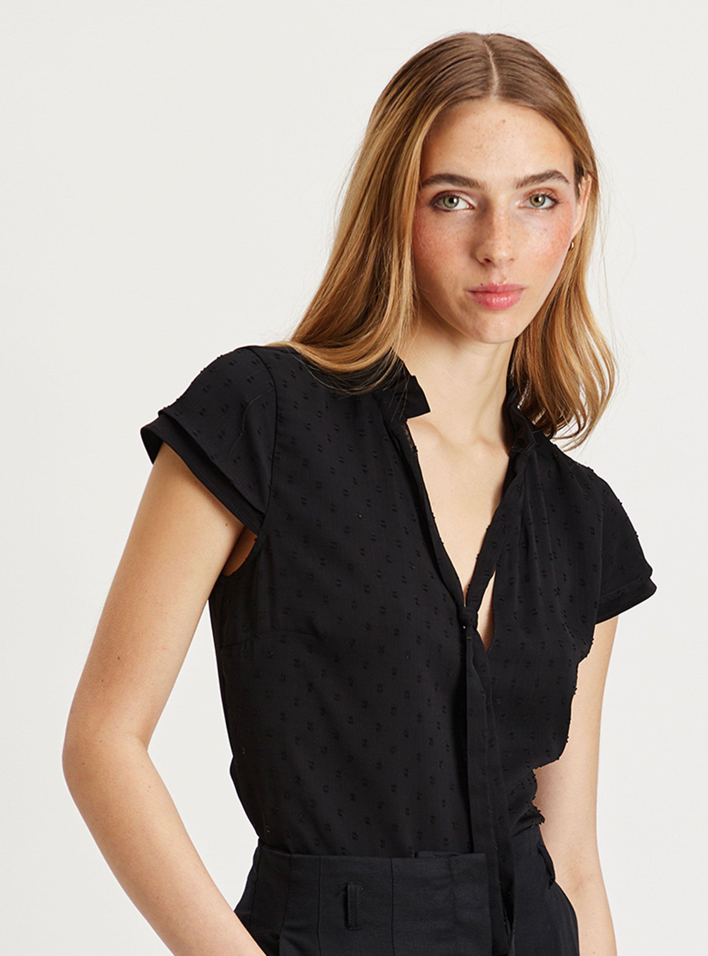 Blusa Lisa con Diseño Regular-2