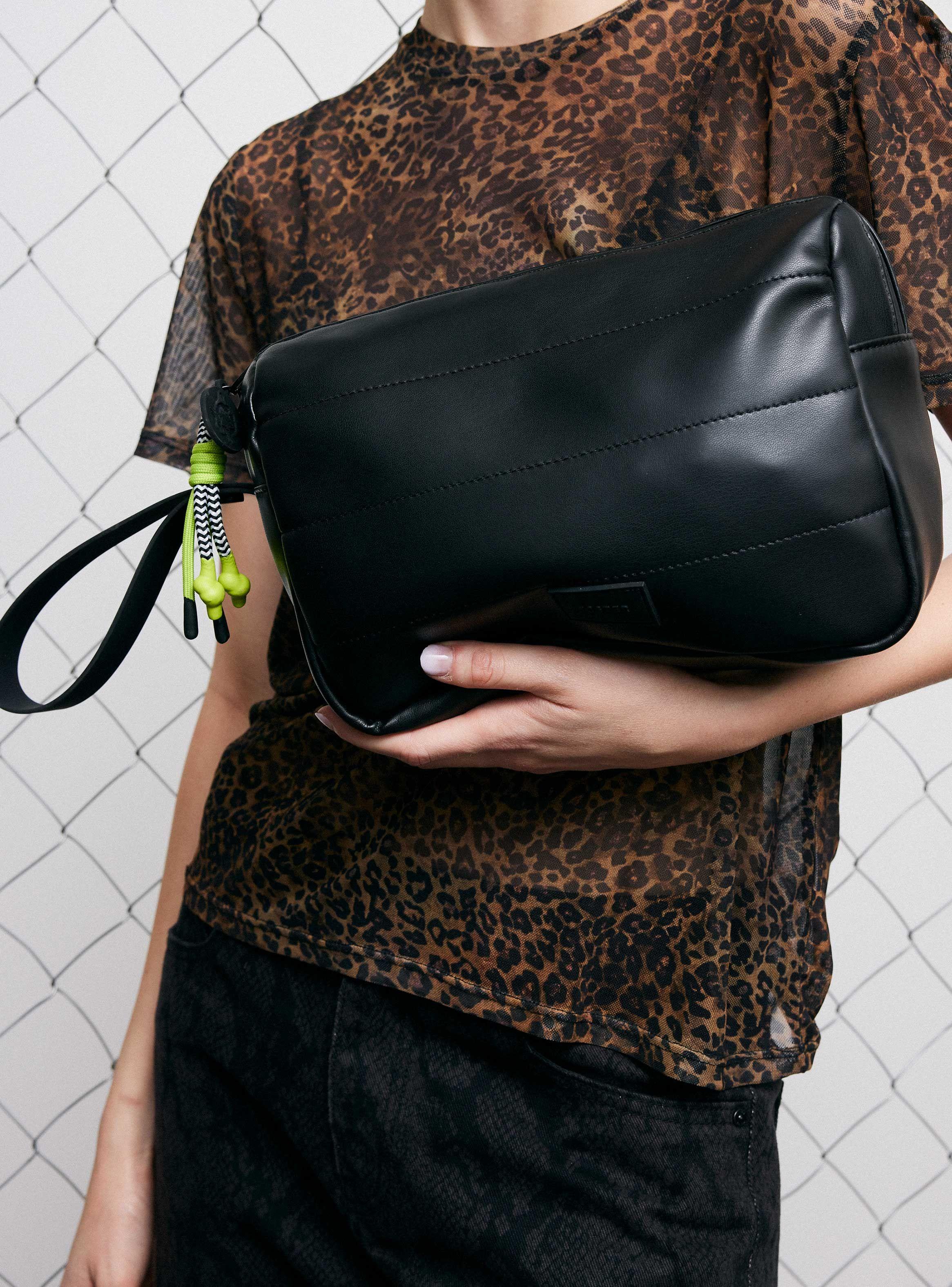 Cosmetiquero Colgante Pantera-1