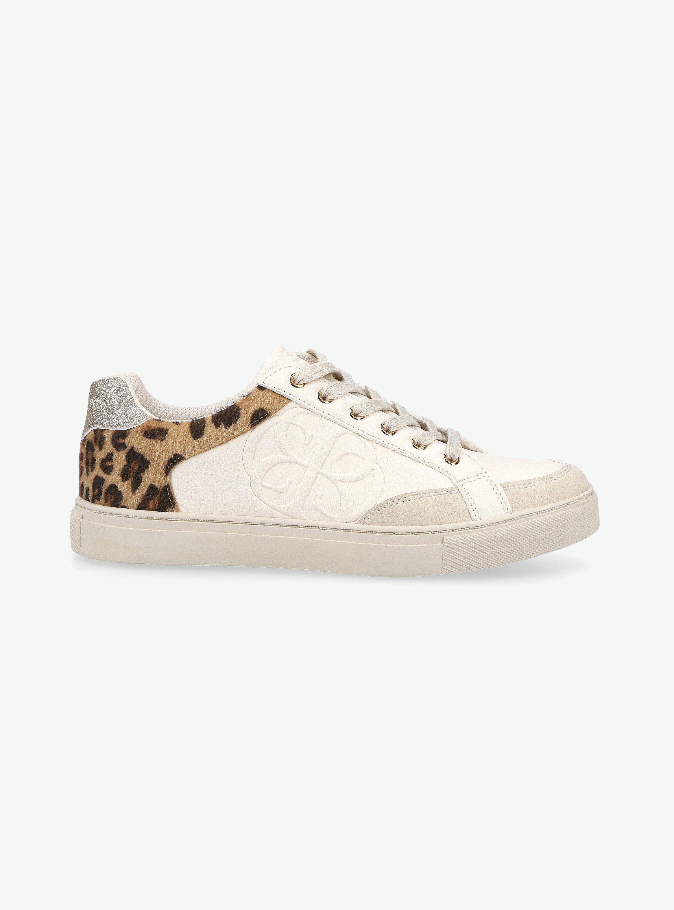 Zapatilla Urbana Efecto Cuero con Aplicación Brillo Mujer-1