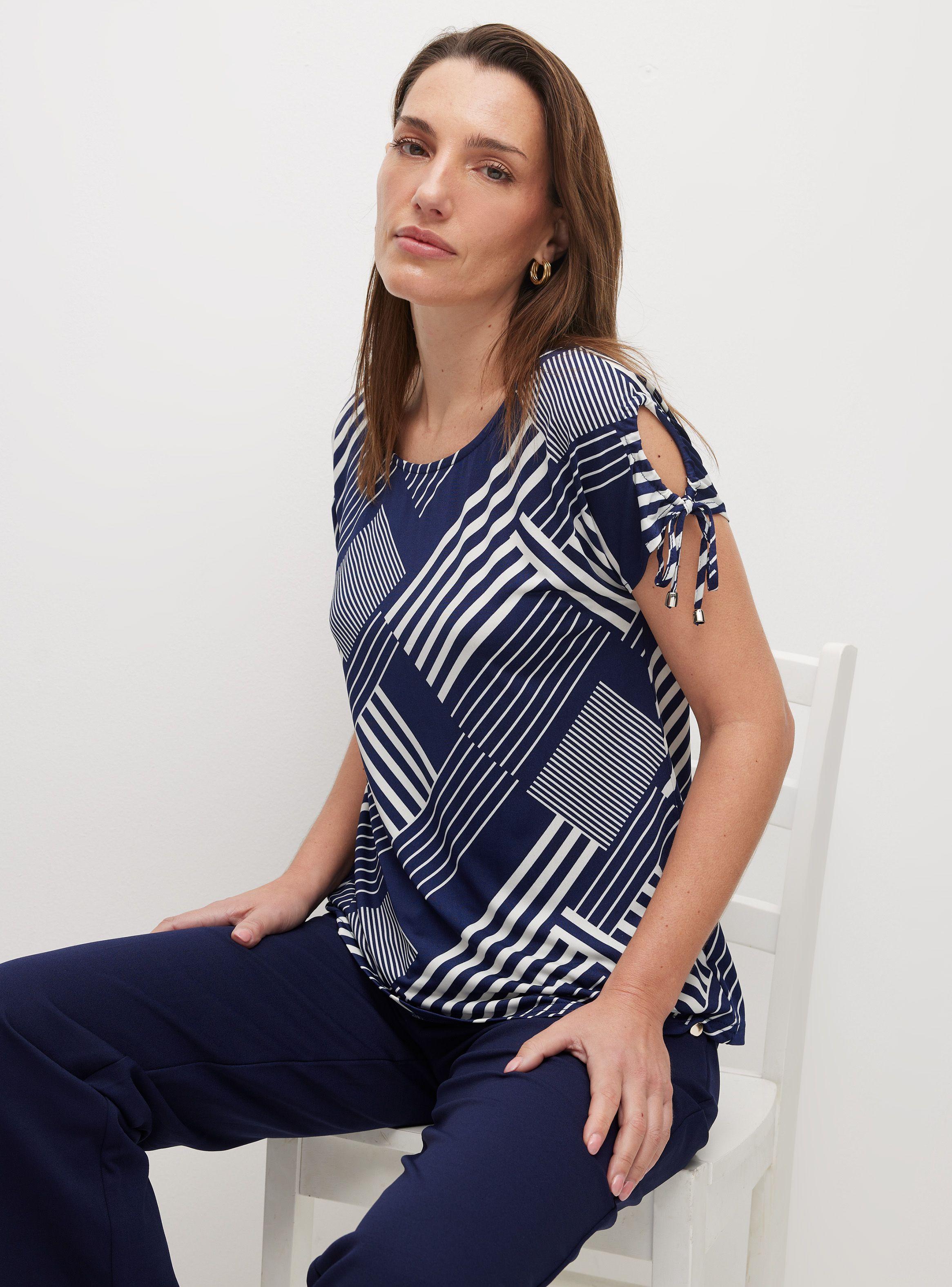 Polera Estampada Con Detalle Recogido En Manga-0