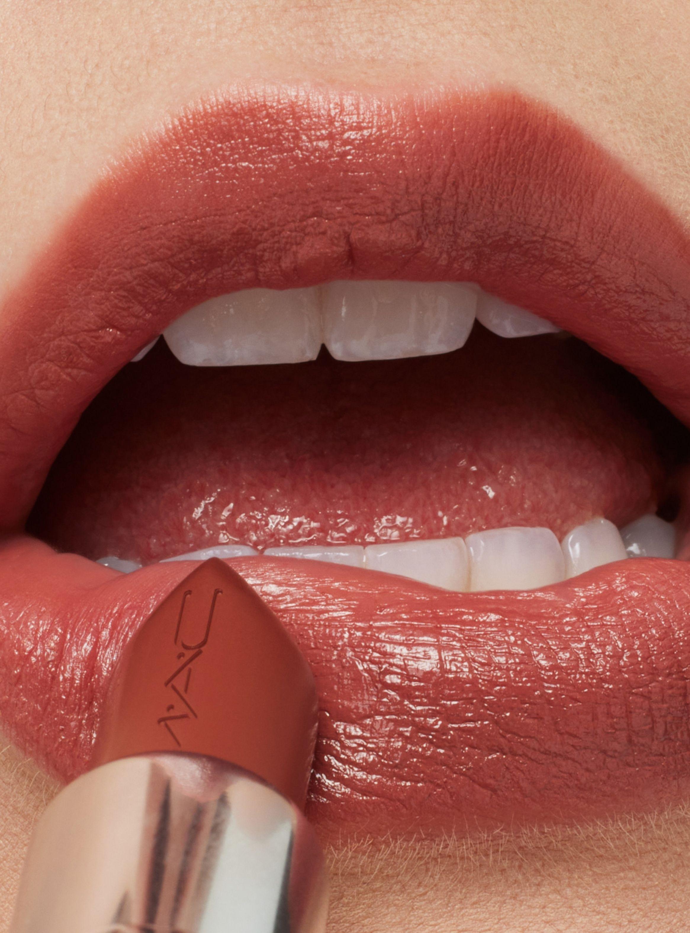 Macximal Satin Lipstick Creme In Your Coffee 3.5g-1