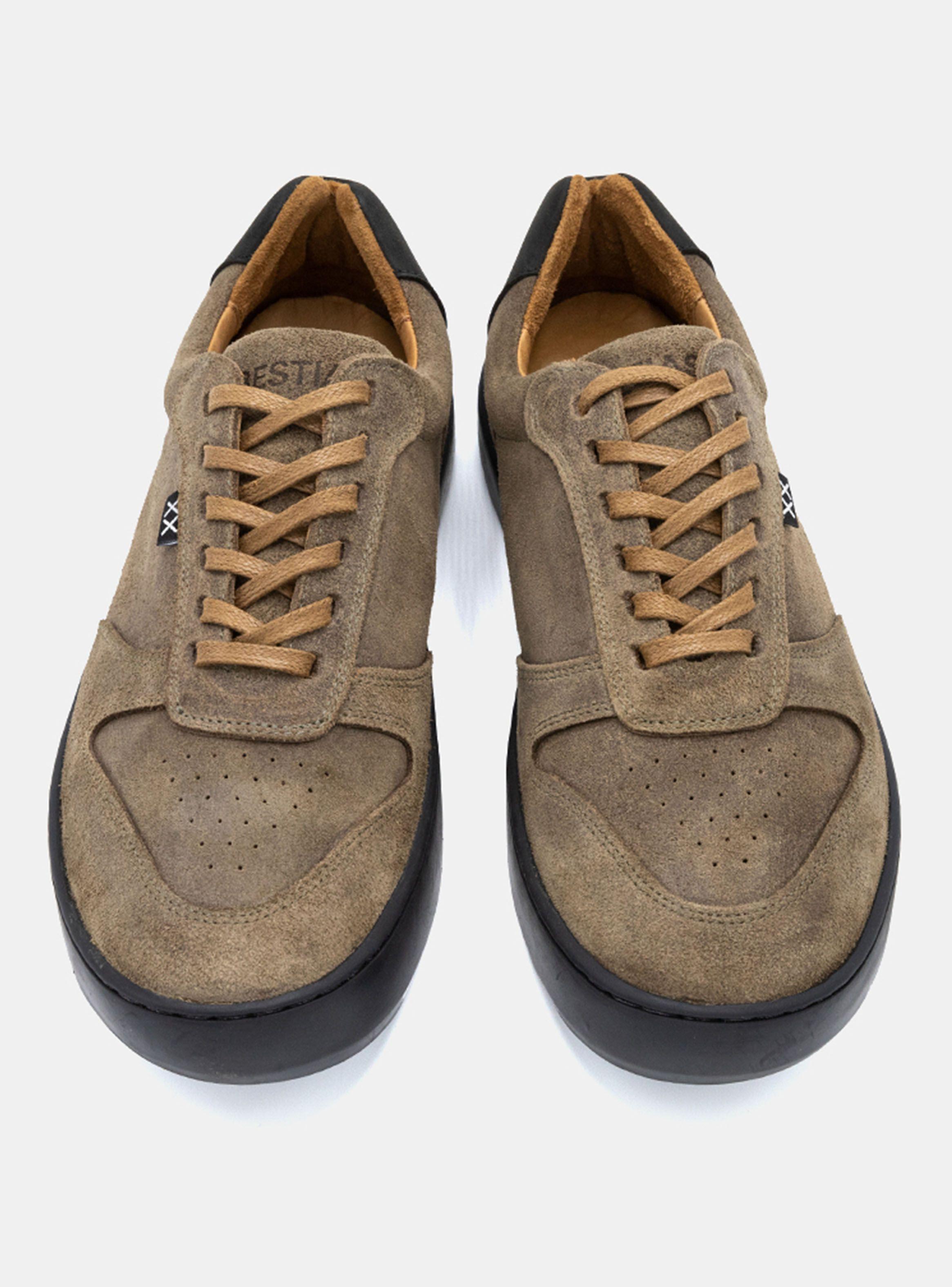 Zapatilla Urbana Cuero Bora Hombre-3