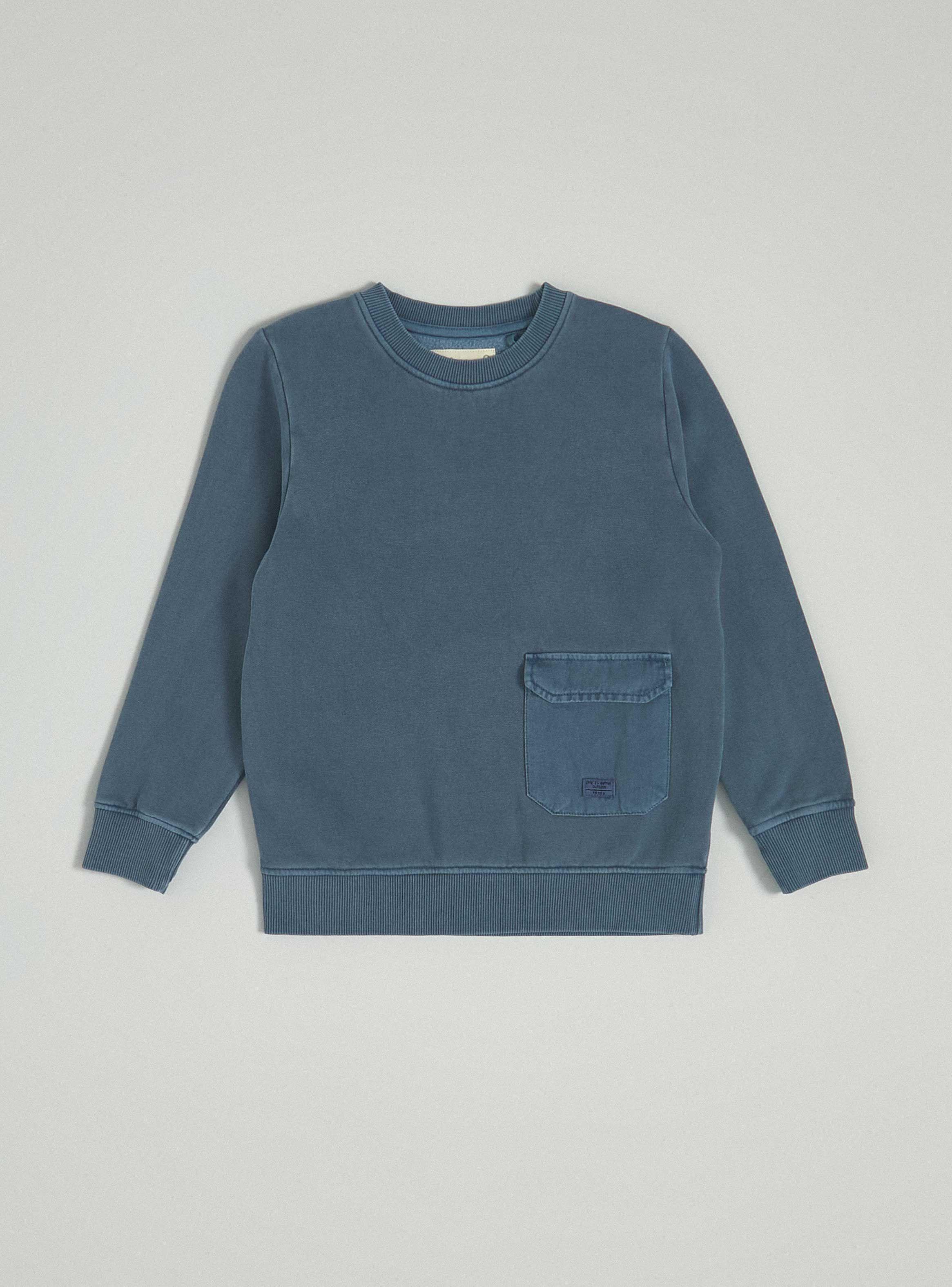 Polerón Garment Dyed Bolsillo Cargo Estampado Fleece-2