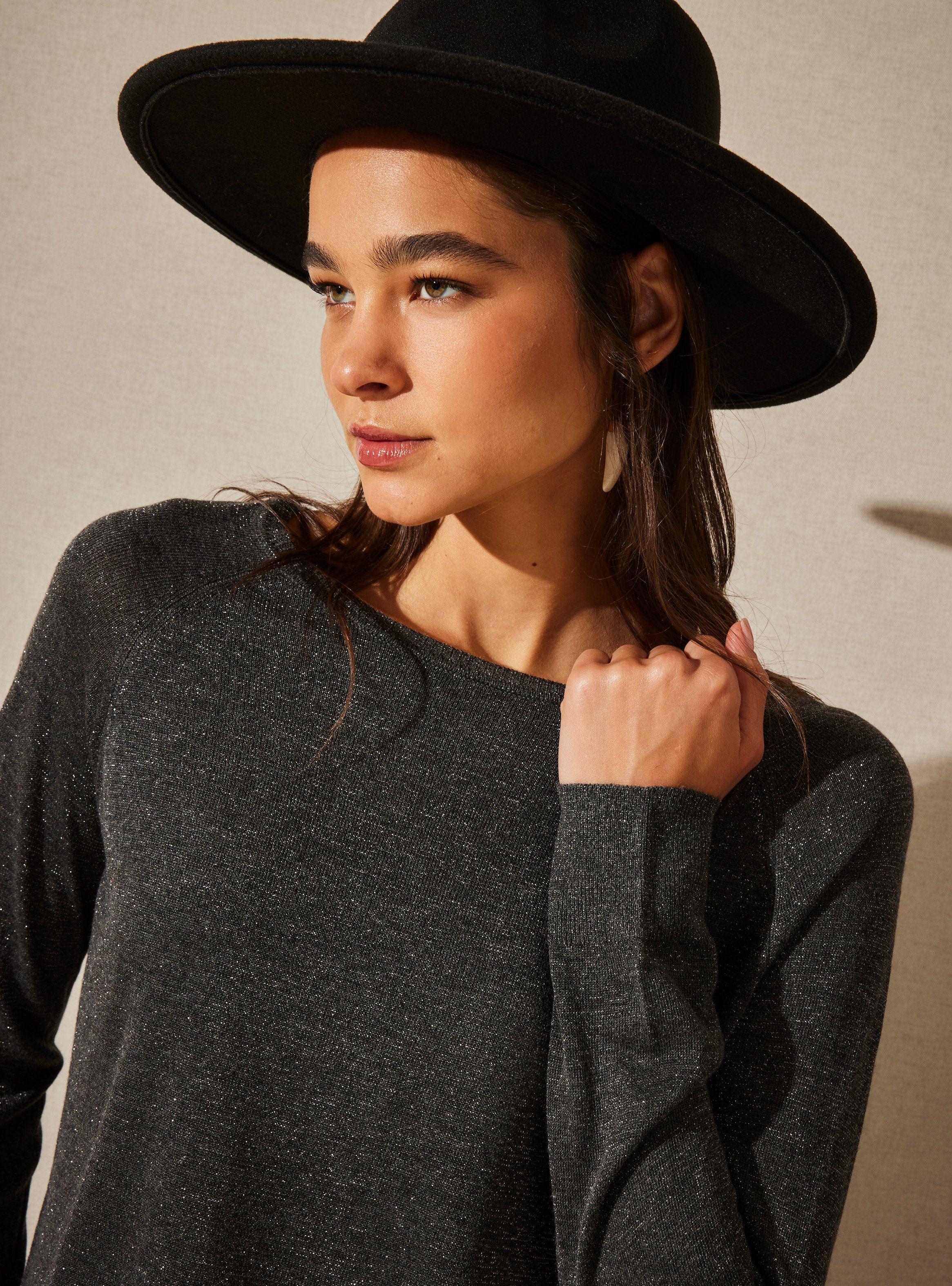 Sweater Básico con Detalle de Brillos-2