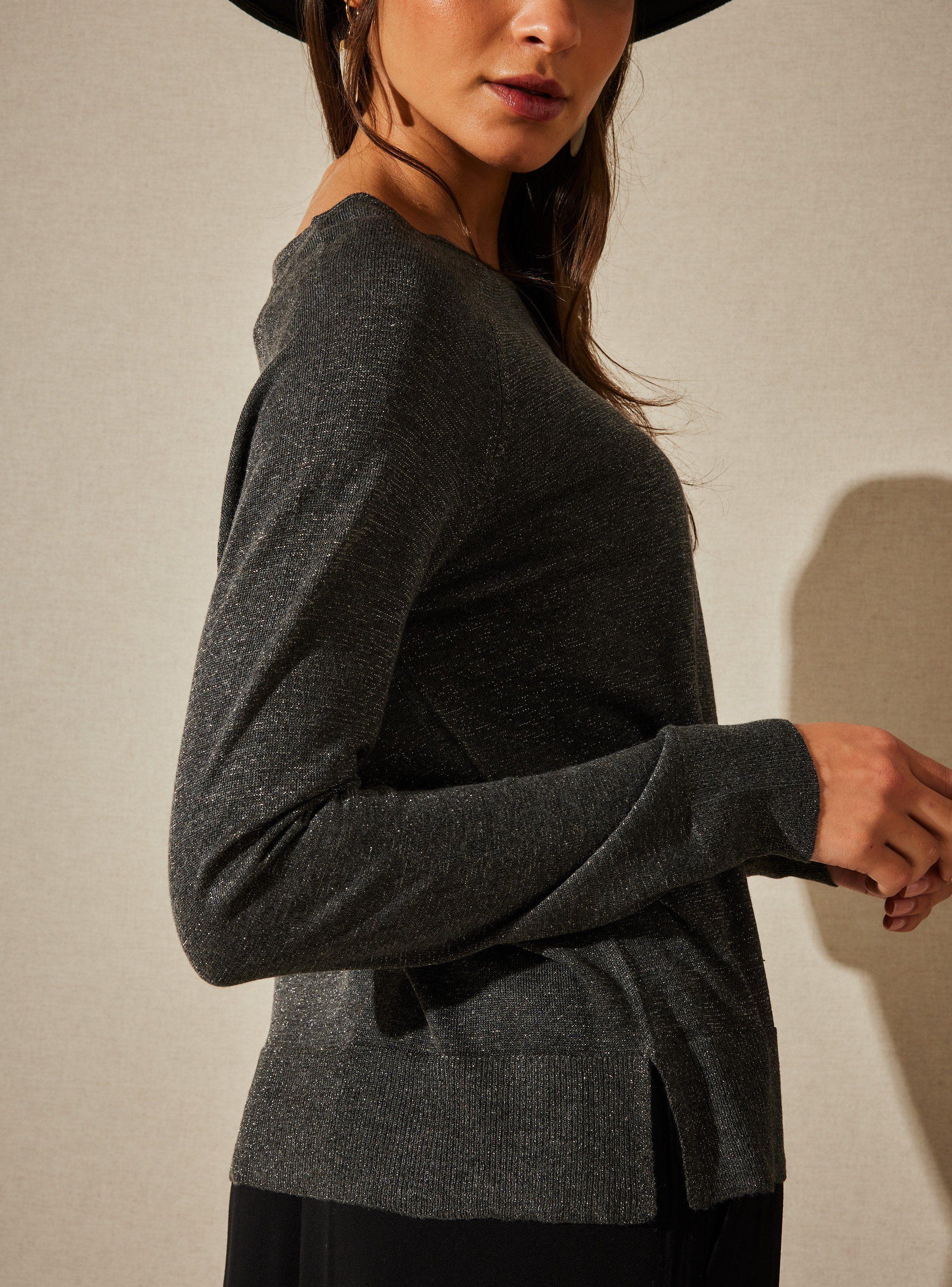 Sweater Básico con Detalle de Brillos-3