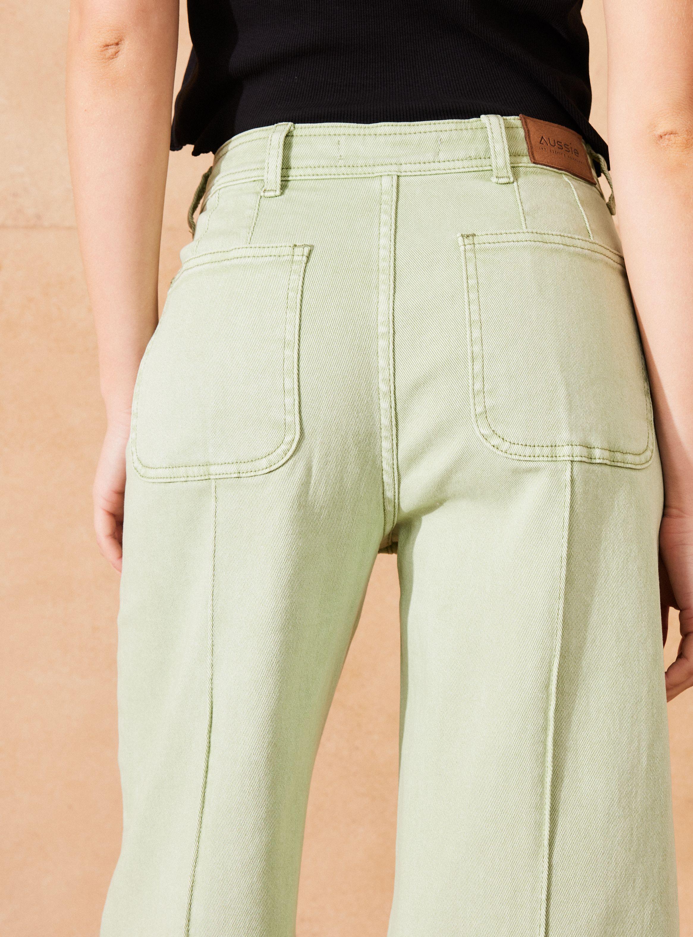 Jeans Suelto con Bolsillos y Cortes-3