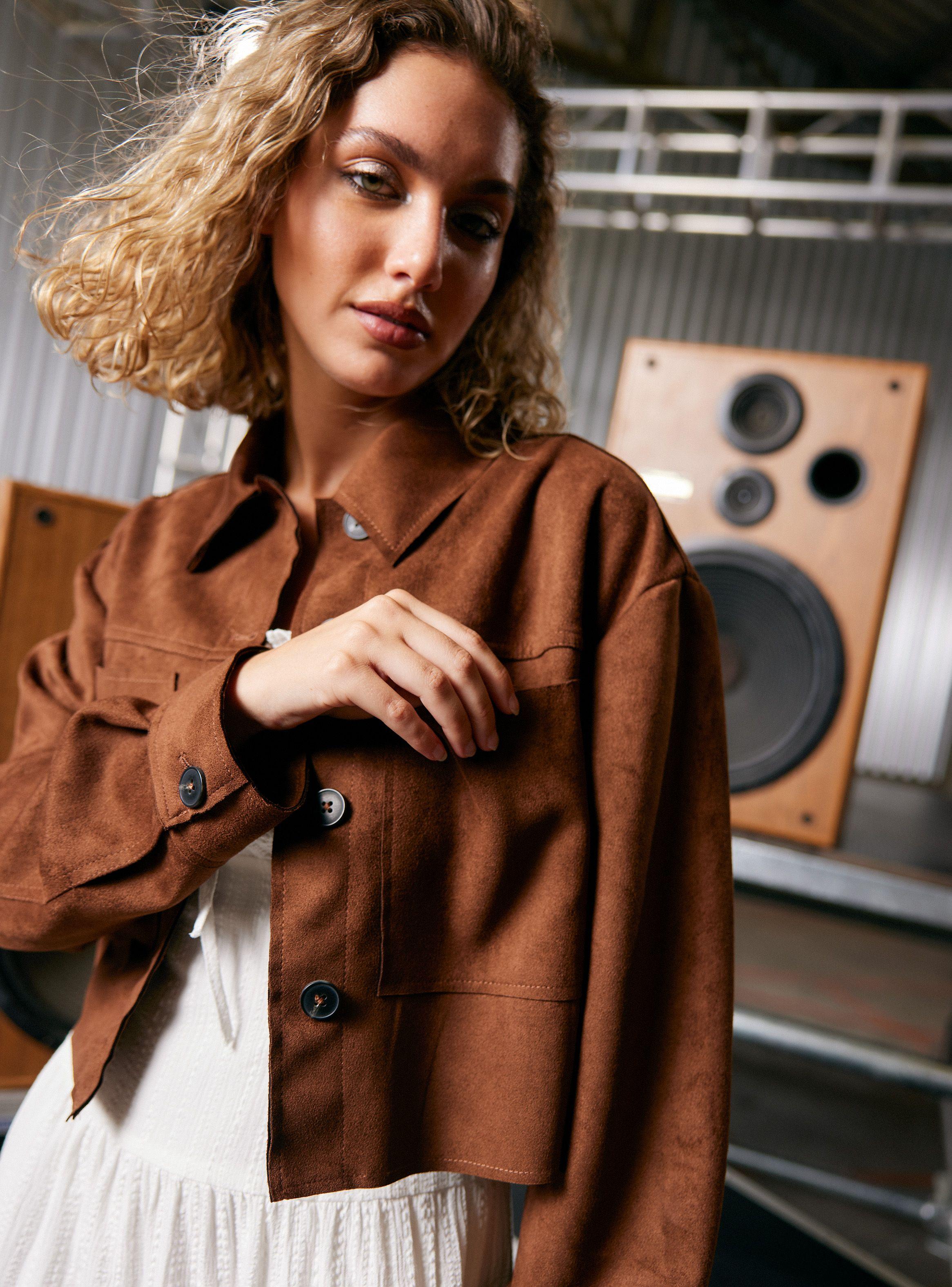 Chaqueta Efecto Gamuza Flecos-3