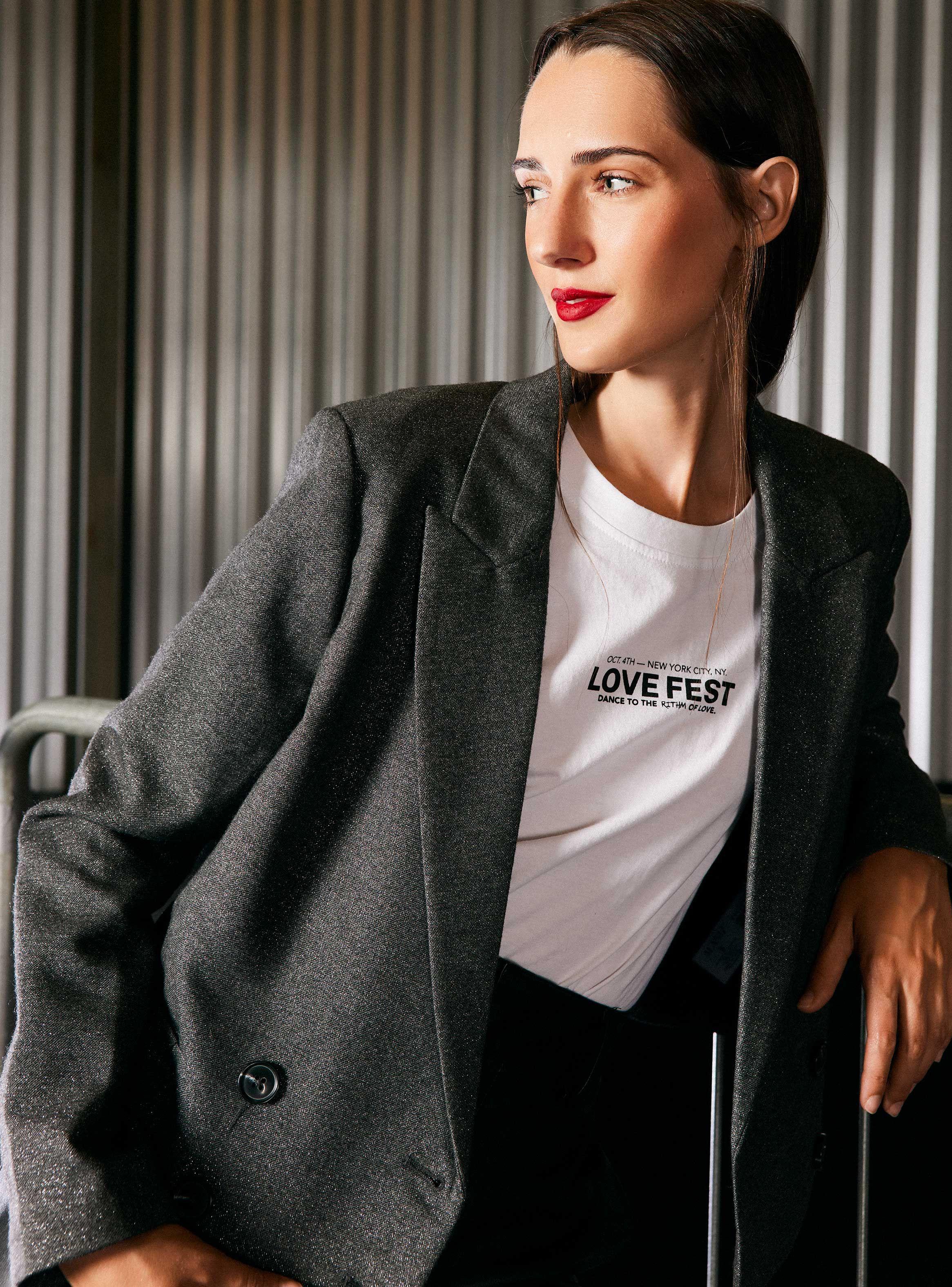 Blazer Crop Tela Detalle Metalizado y Abotonadura Cruzada-2