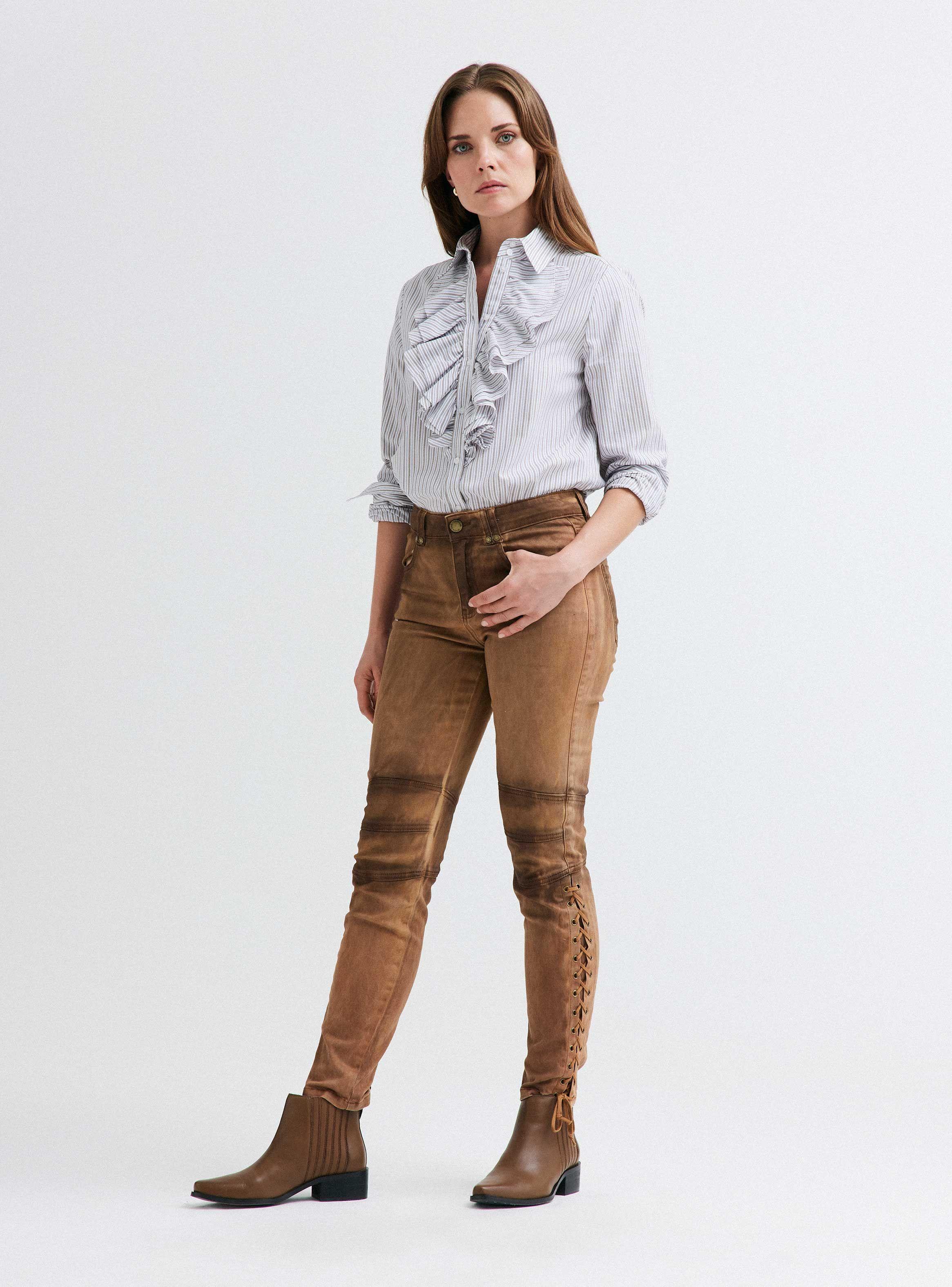 Jeans Skinny Bota con Ojetillos y Cordel-4