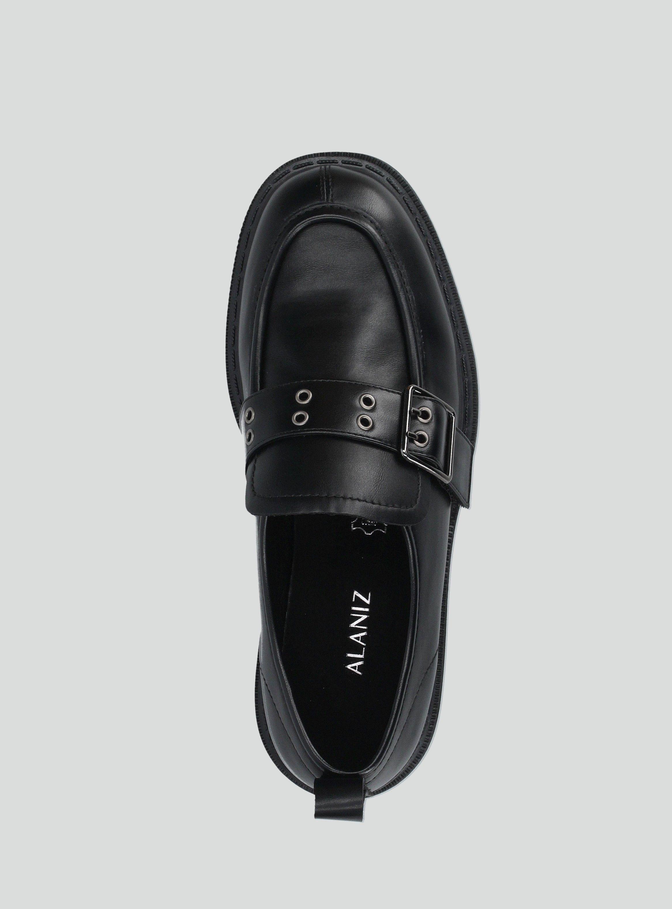 Zapato Casual Ojetillos Metálicos Plataforma y Track Mujer-3