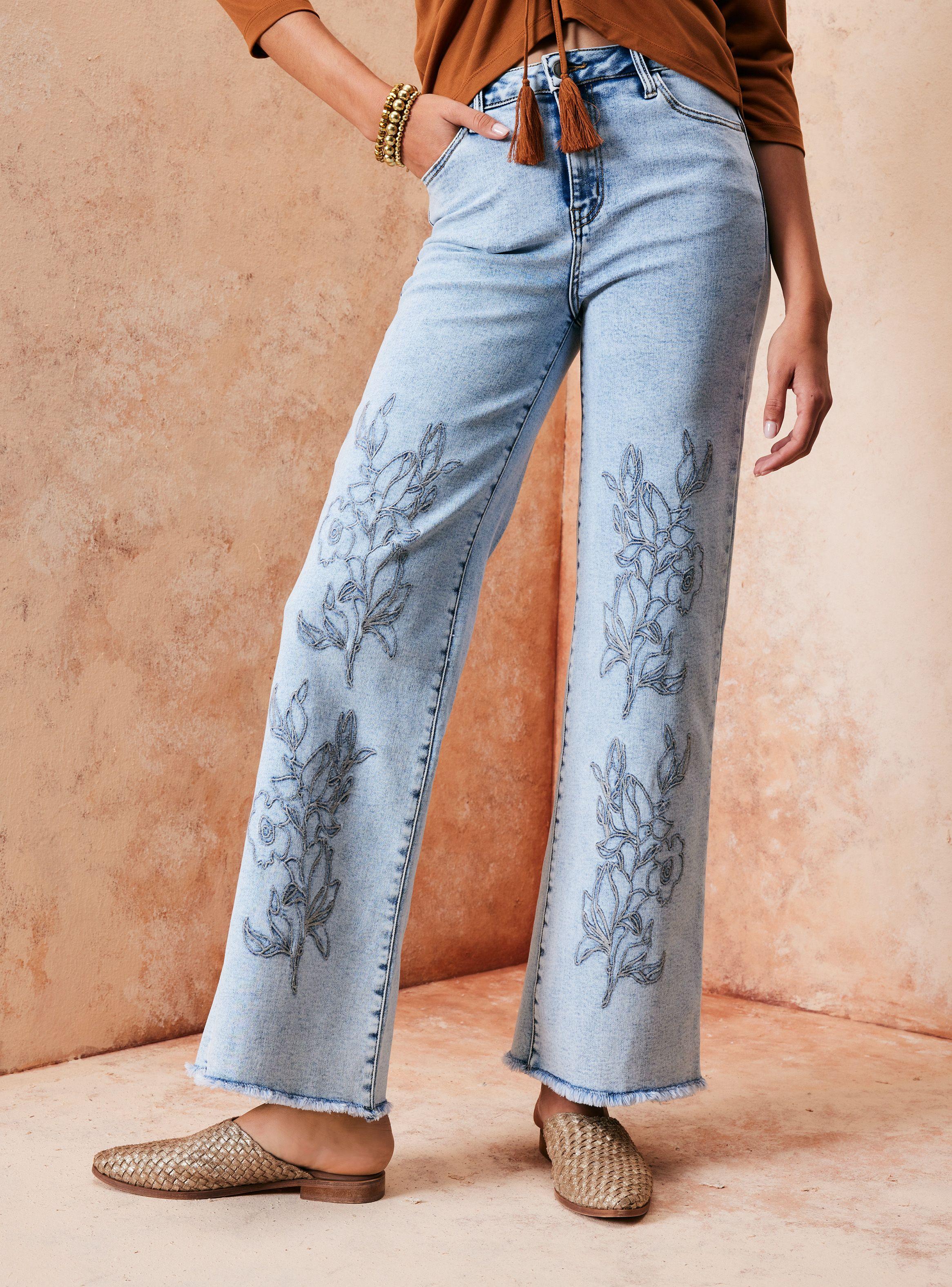 Jeans Bordado al Tono en Delantero-0