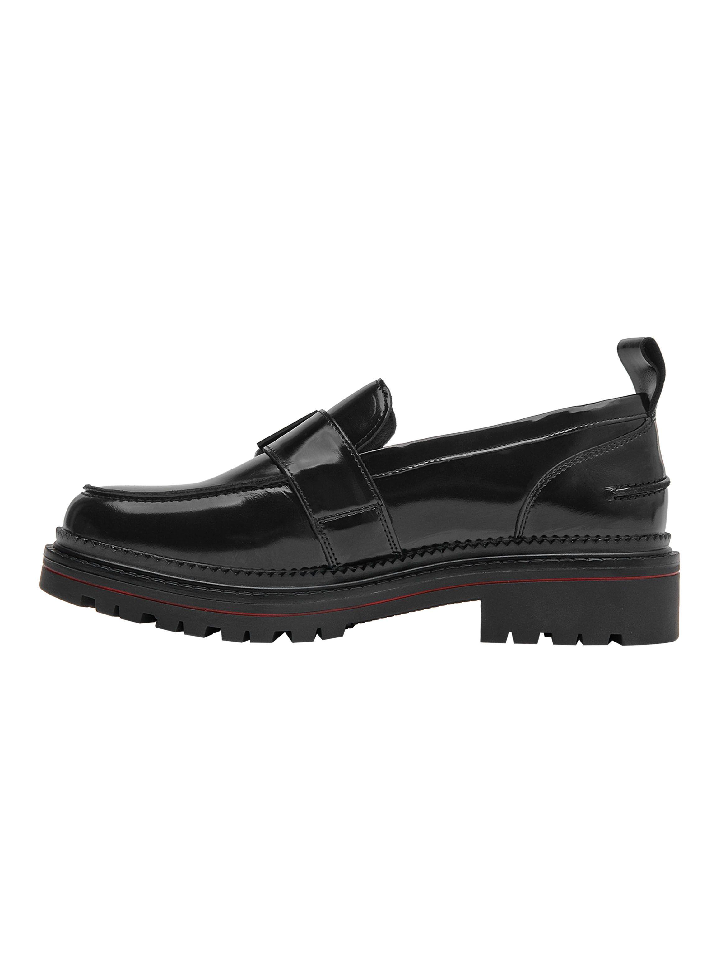 Mocasín Charol con Hebilla Cuero J235 Mujer-2