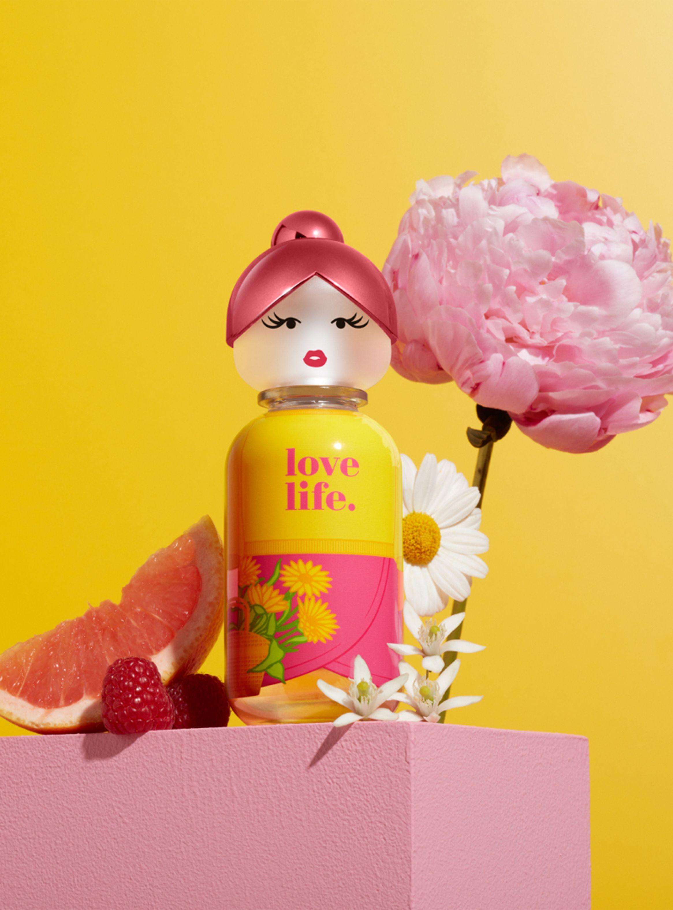 Set Perfume Sisterland Yellow Peony EDT Mujer 80 ml + Loción Corporal 75 ml Benetton-4