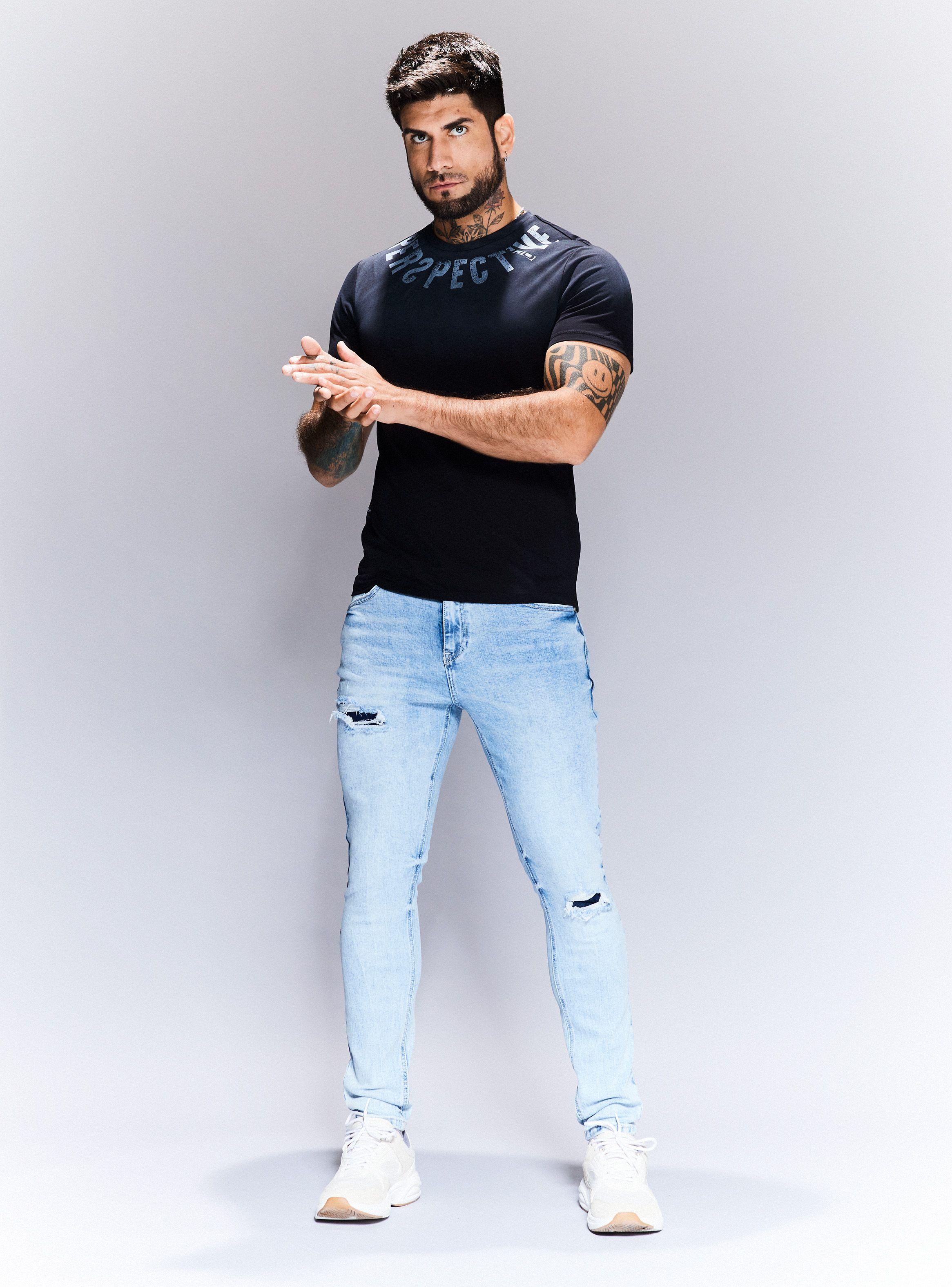 Polera Estampado Alrededor Cuello Pintura Spray-4
