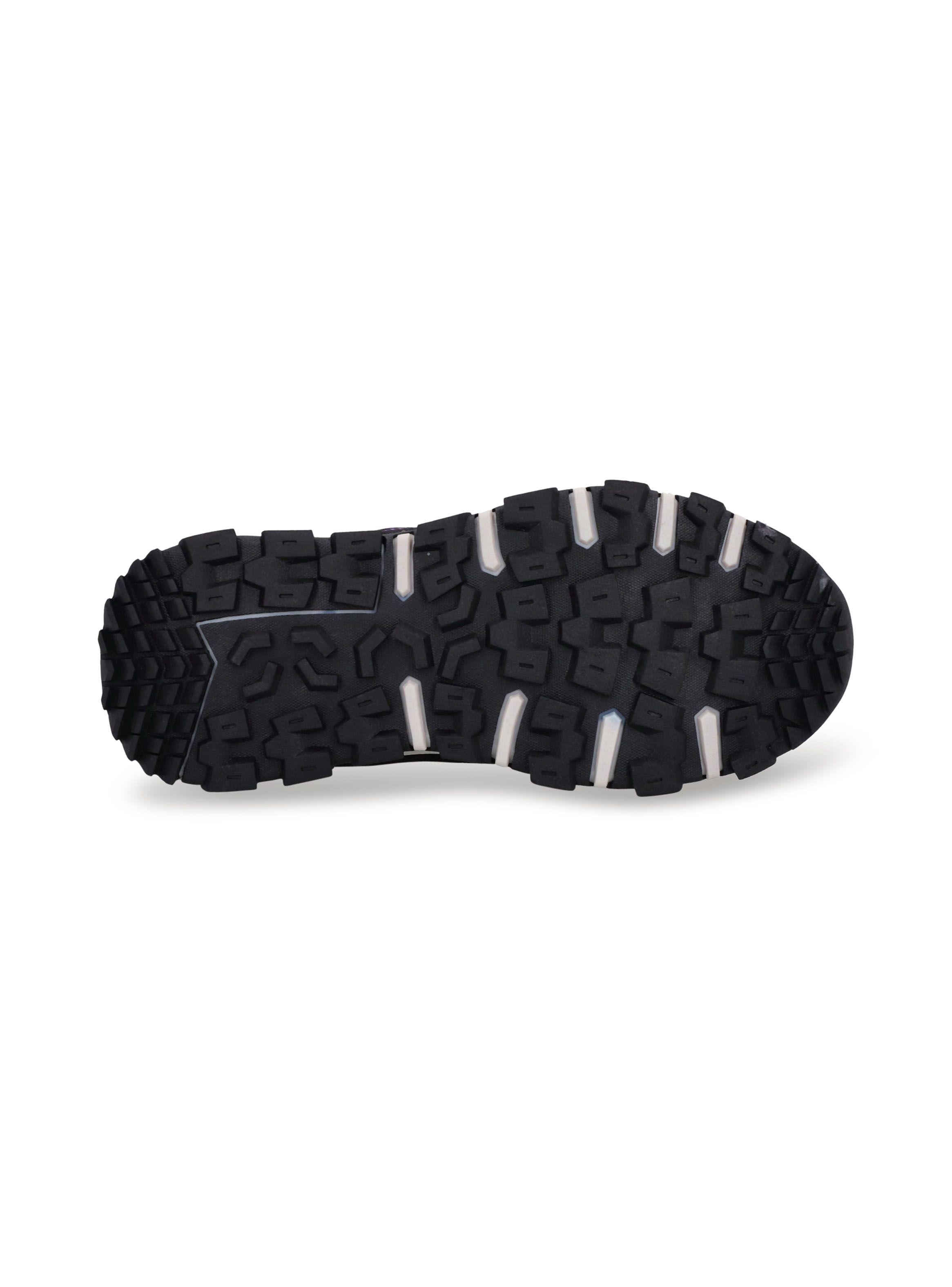 Zapatilla Outdoor Black Kaya Niña-4