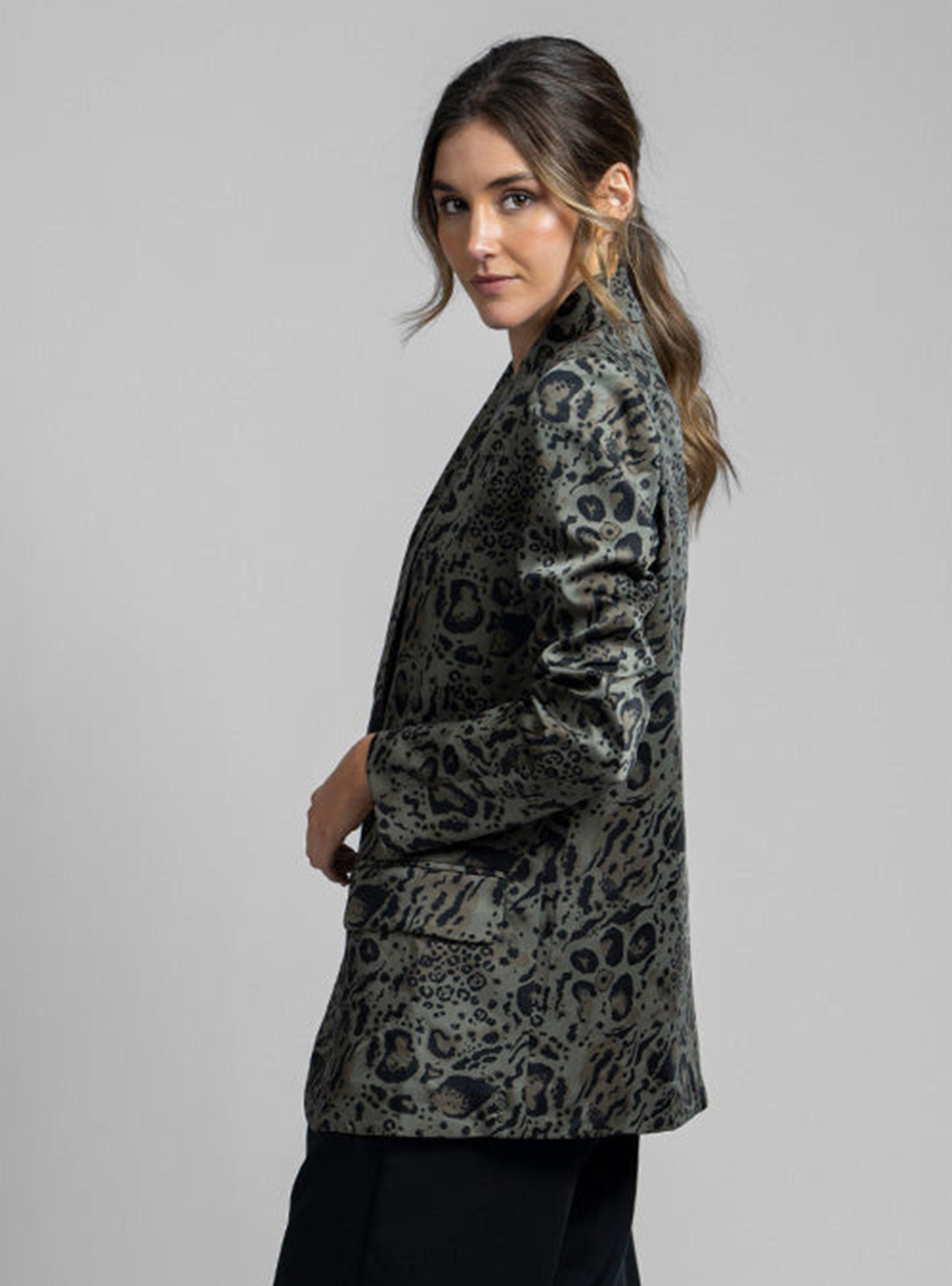 Blazer Satín Ara Animal Print Verde-3