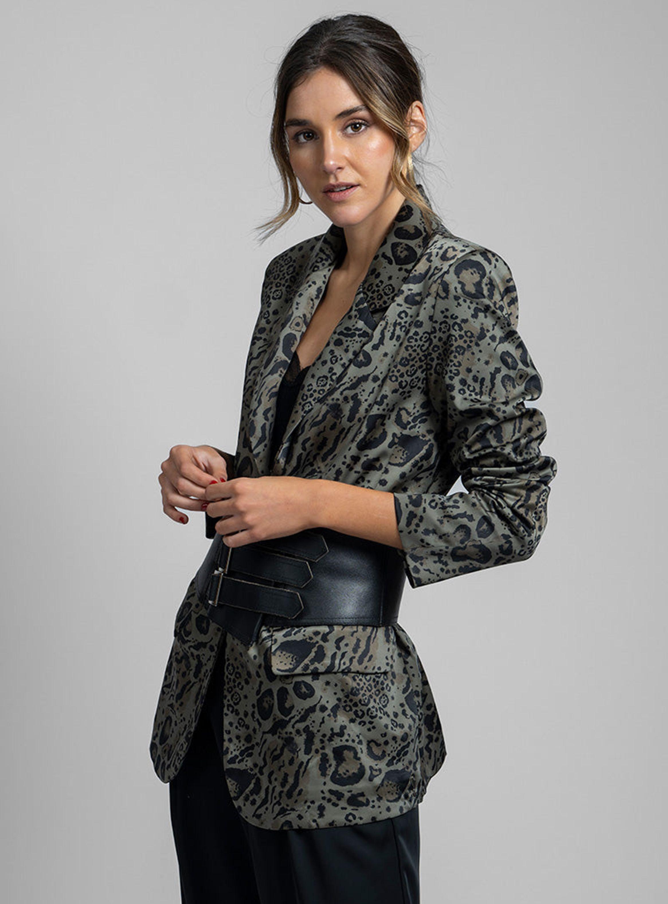 Blazer Satín Ara Animal Print Verde-2