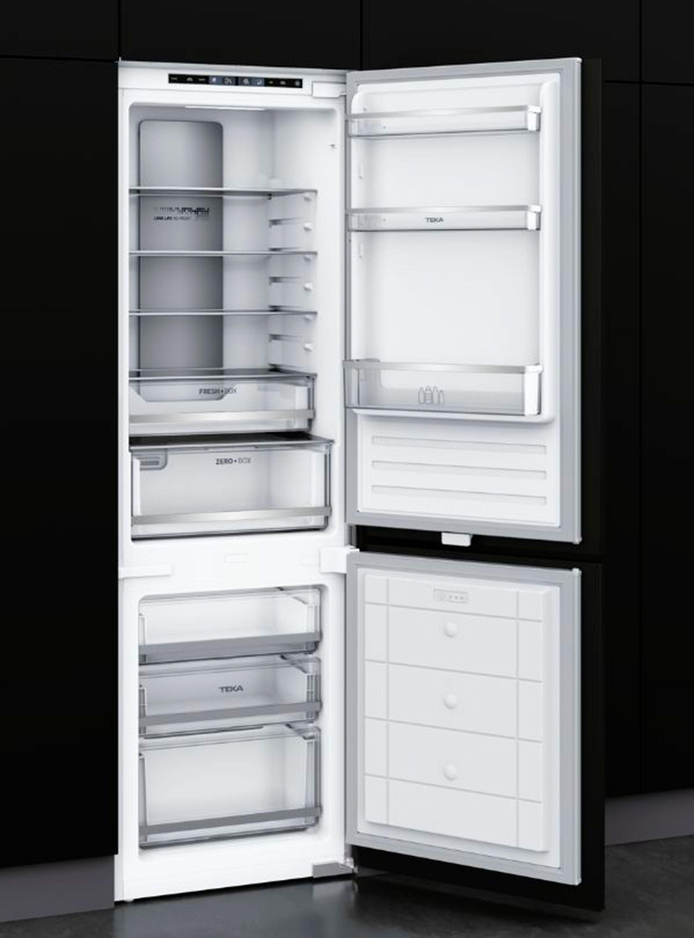 Refrigerador Combi Integrable No Frost 244 Litros RBF 73380-3