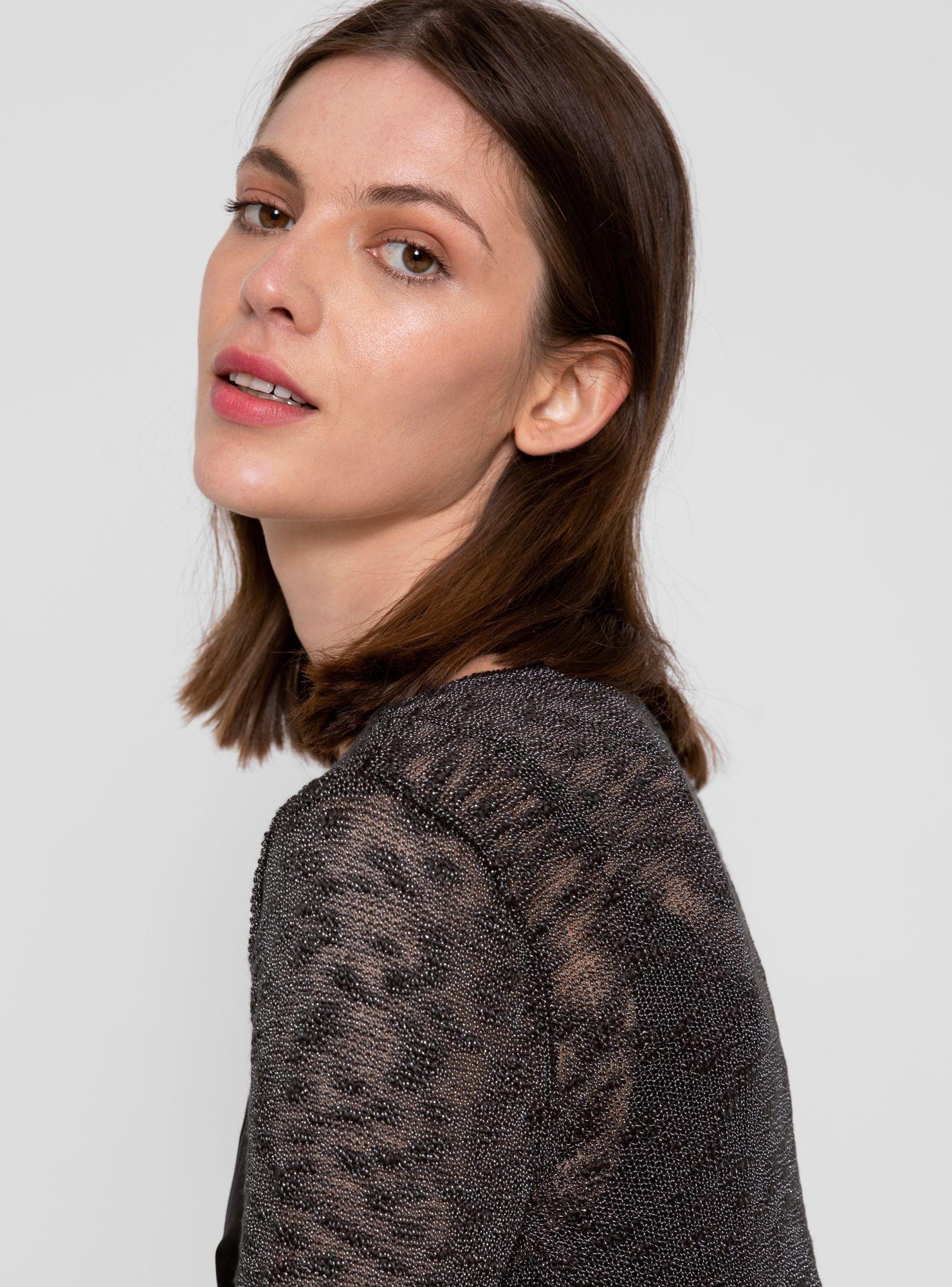 Tejido Umbrale Woman Detalle en Punta-2