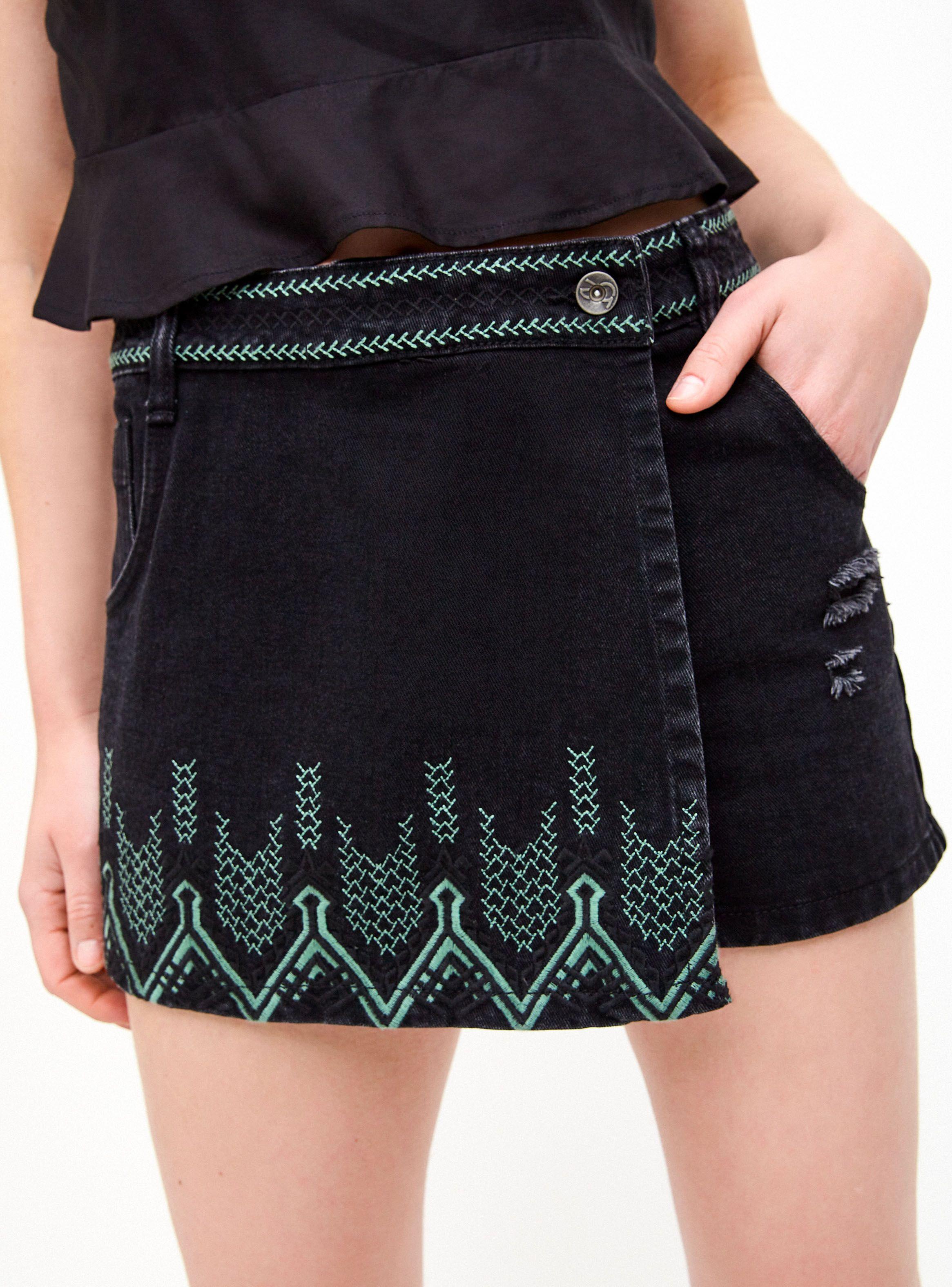 Falda Pantalón Corta Denim con Bordado-2