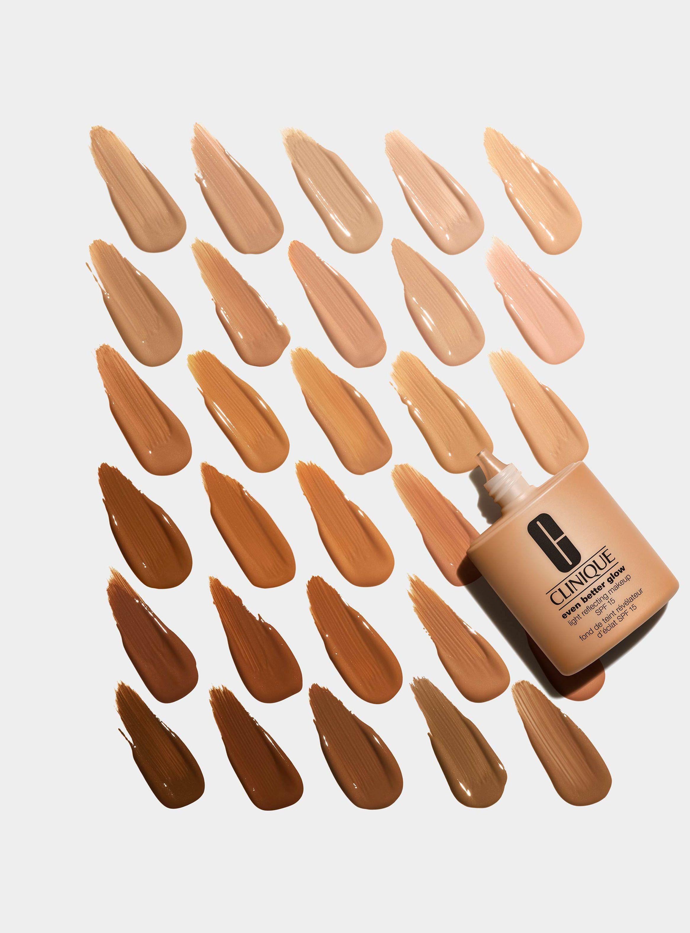 Base Clinique Maquillaje Even Better Glow Light Reflecting Makeup SPF 15 CN 62 Porcelain Beige-3