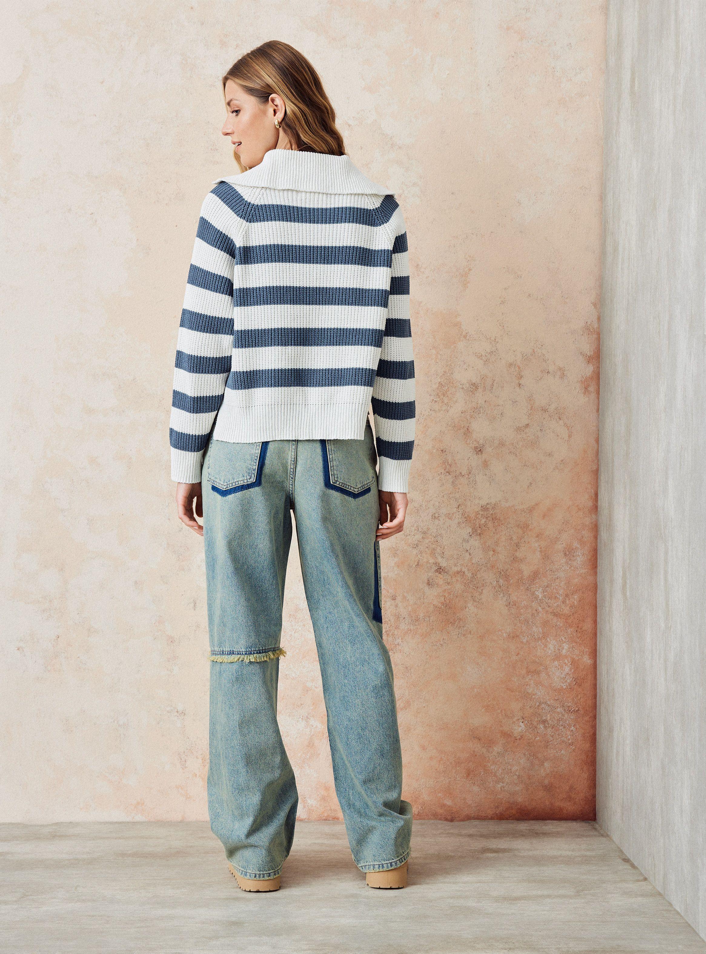 Sweater Rayado con Cuello y Broche-5