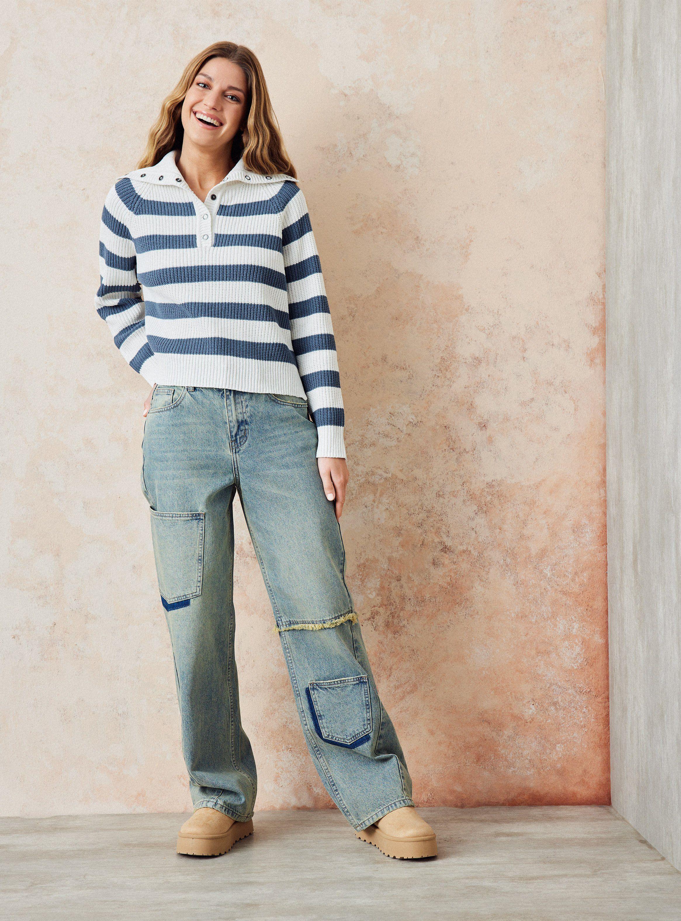 Sweater Rayado con Cuello y Broche-4