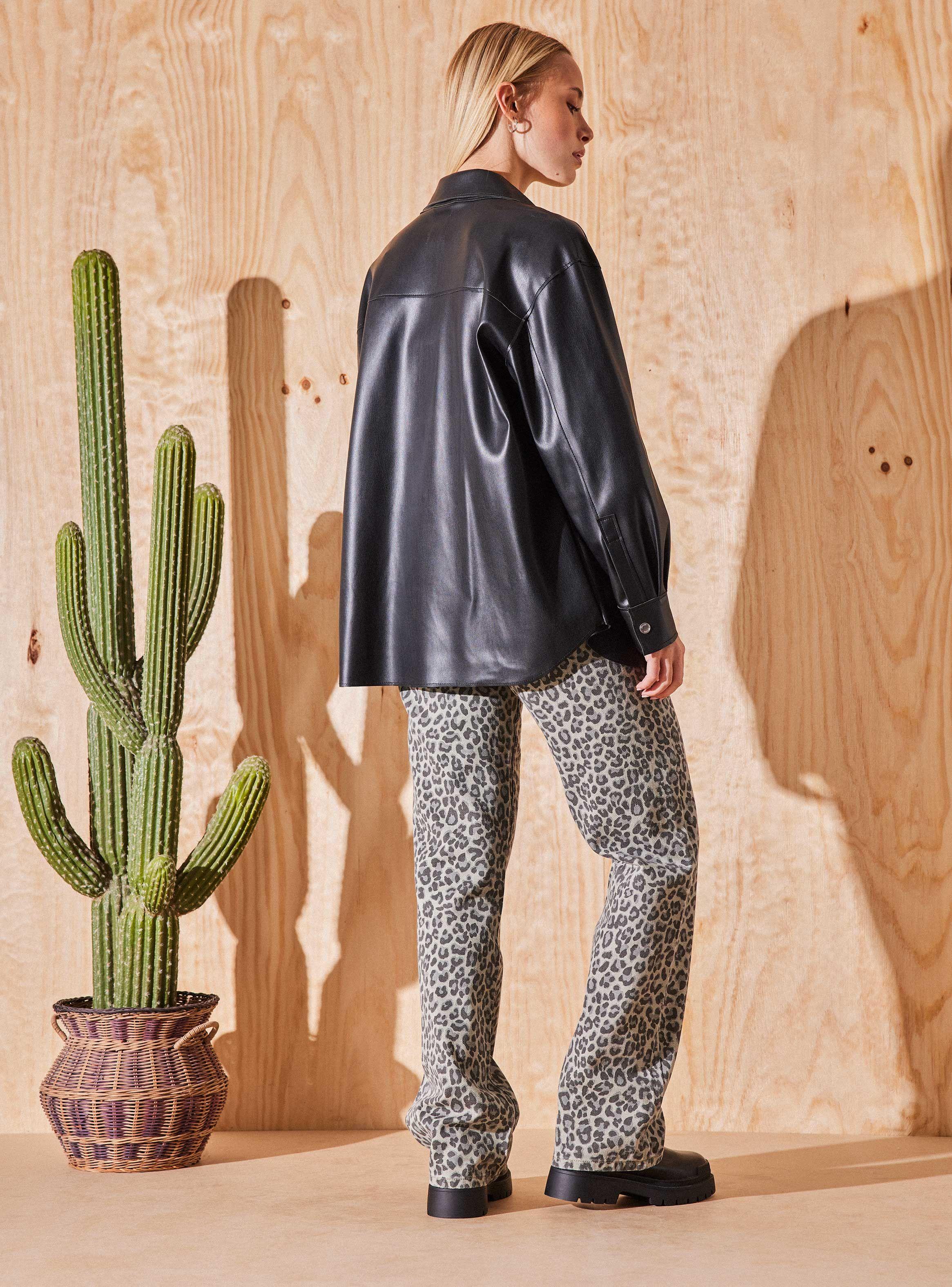 Chaqueta Sobrecamisa Efecto Piel-5