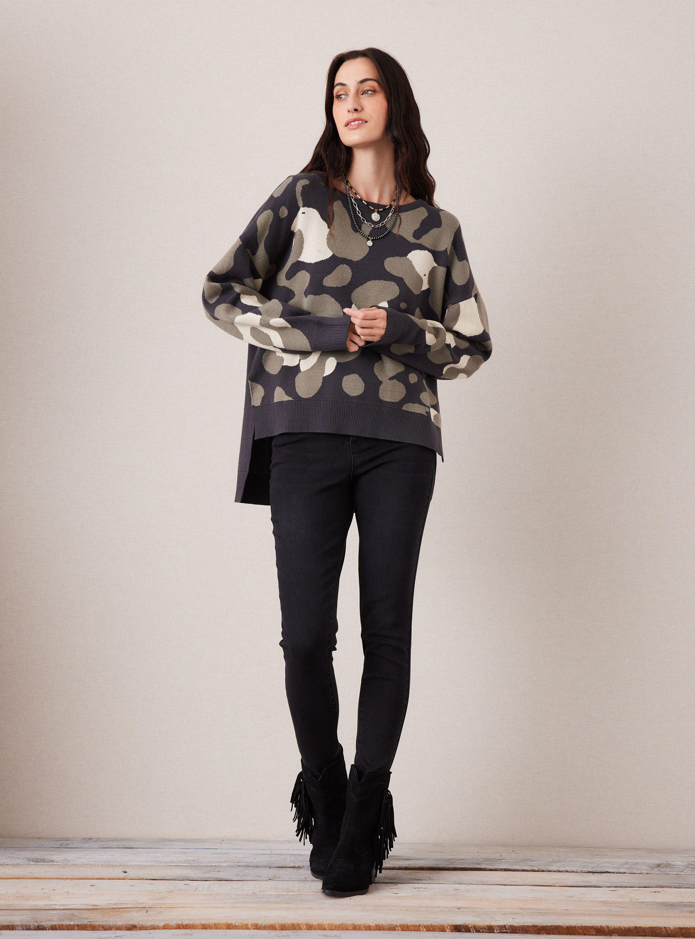 Sweater con Diseño de Flores y Abertura en Costados-4