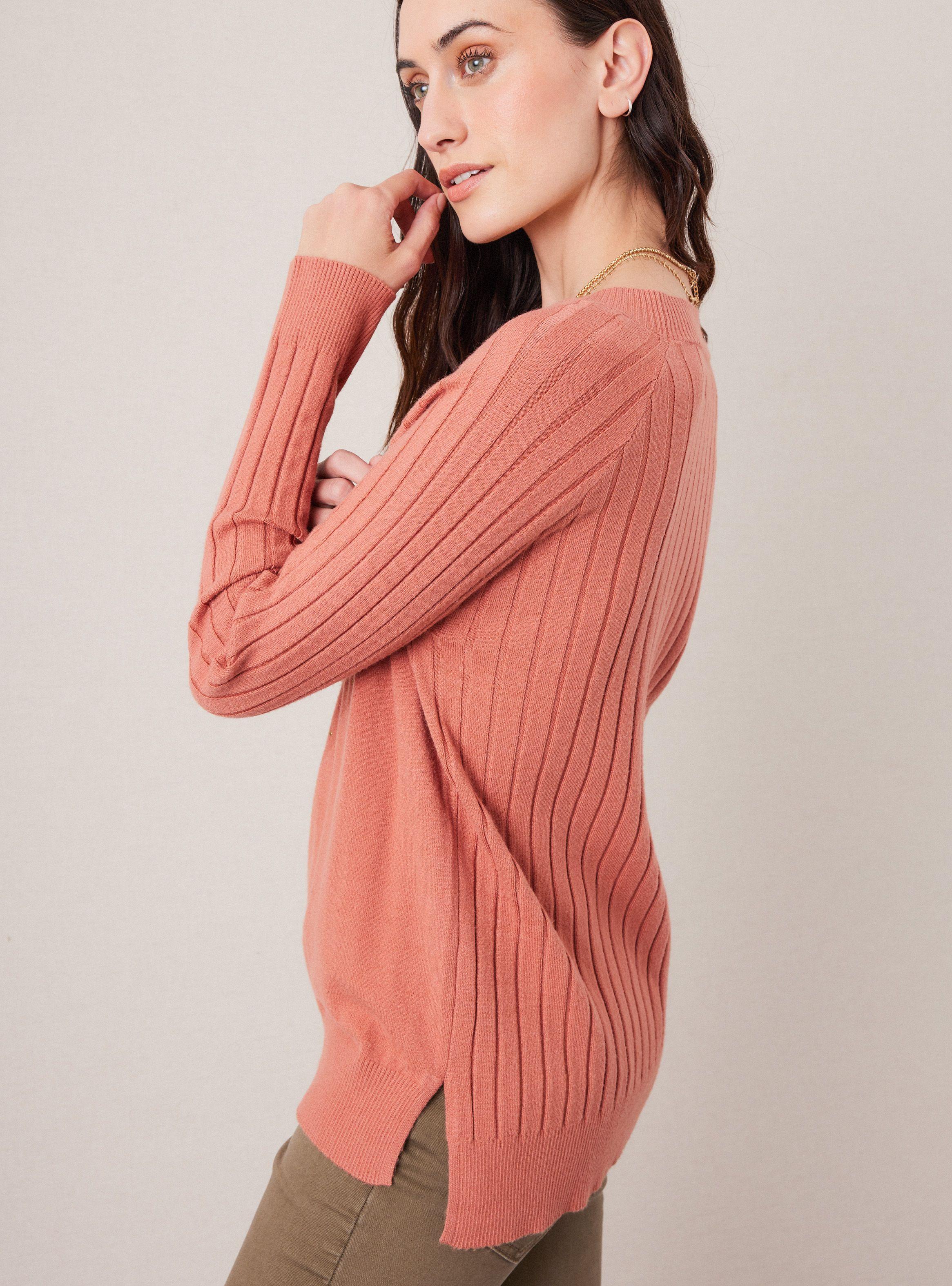 Sweater Corte en V con Aplicación de Tachas-2