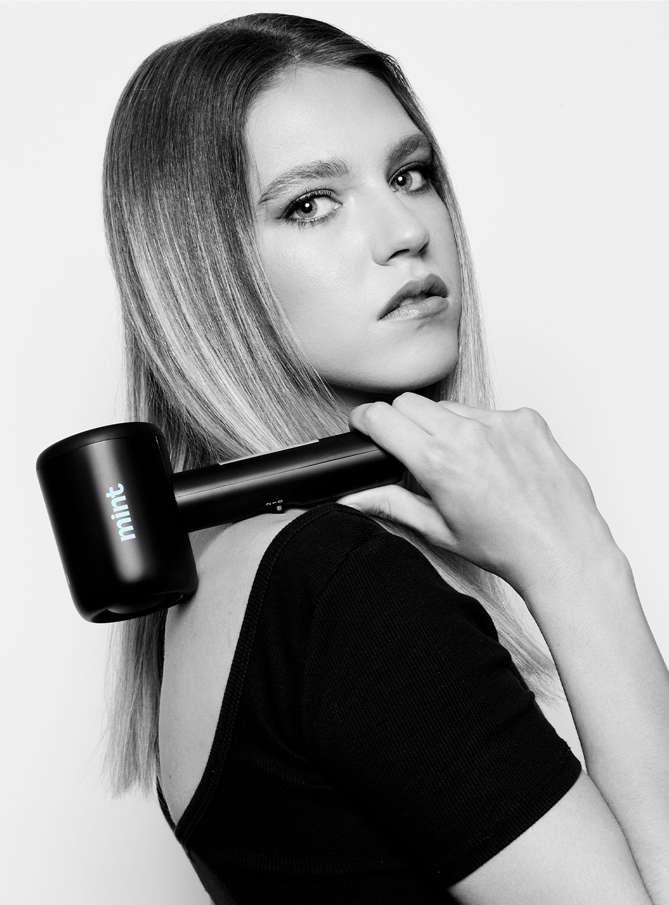 Secador de Pelo Portátil Essencial Ionic Negro-3