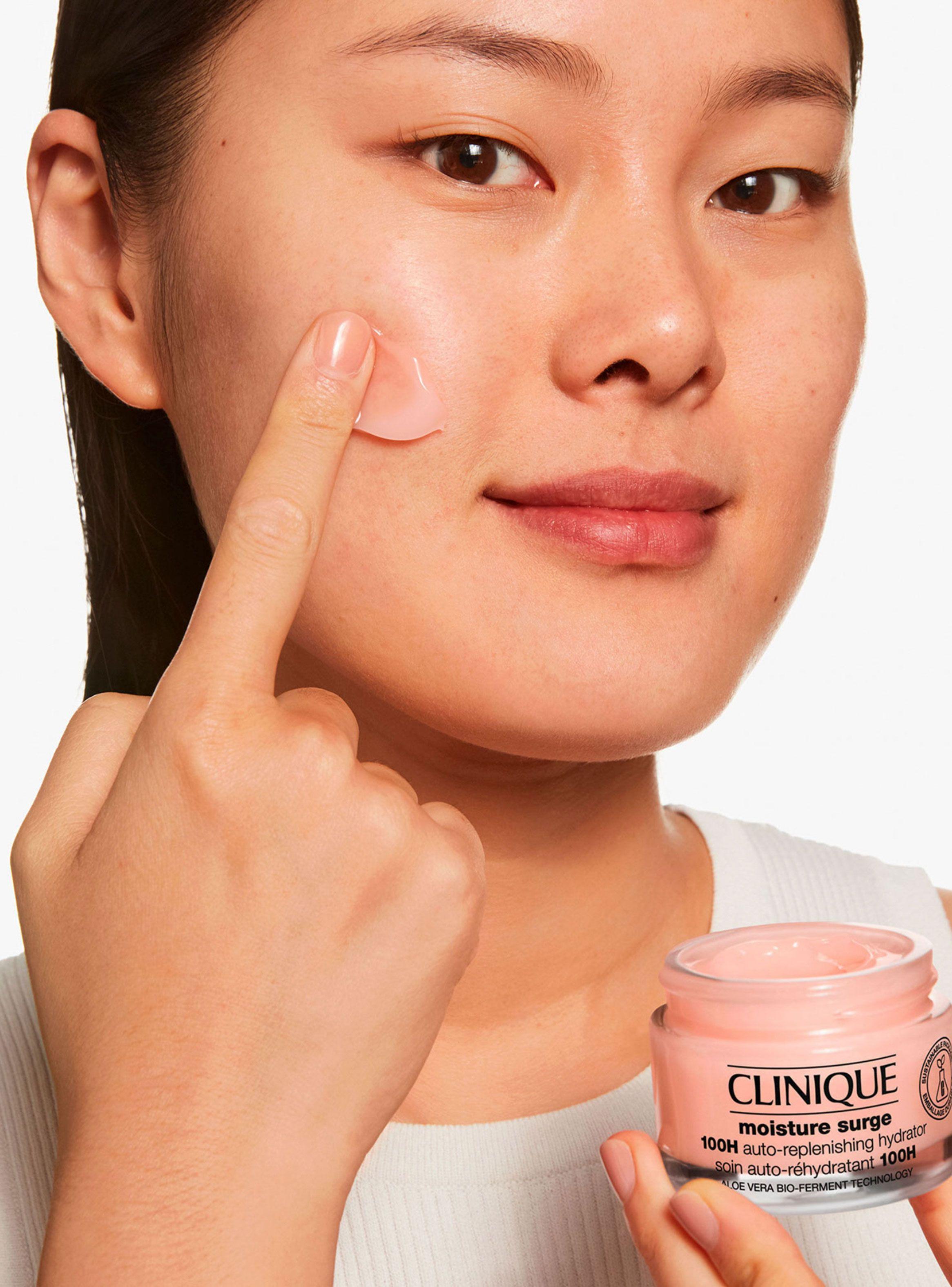 Crema Hidratante Clinique Moisture Surge 100H Auto-Replenishing Hydrator-5