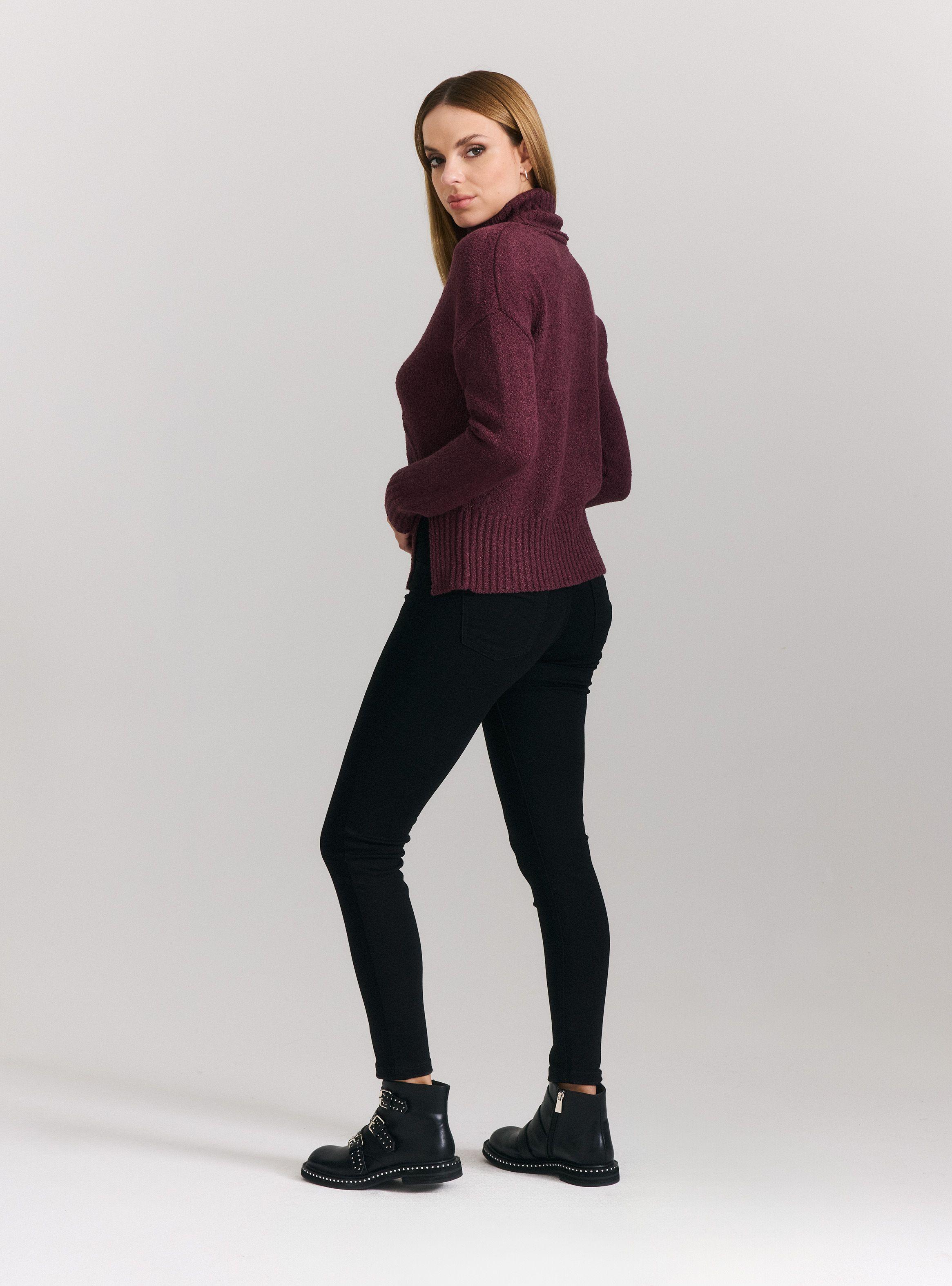 Sweater Cuello Alto con Corte Diagonal en Delantero-5
