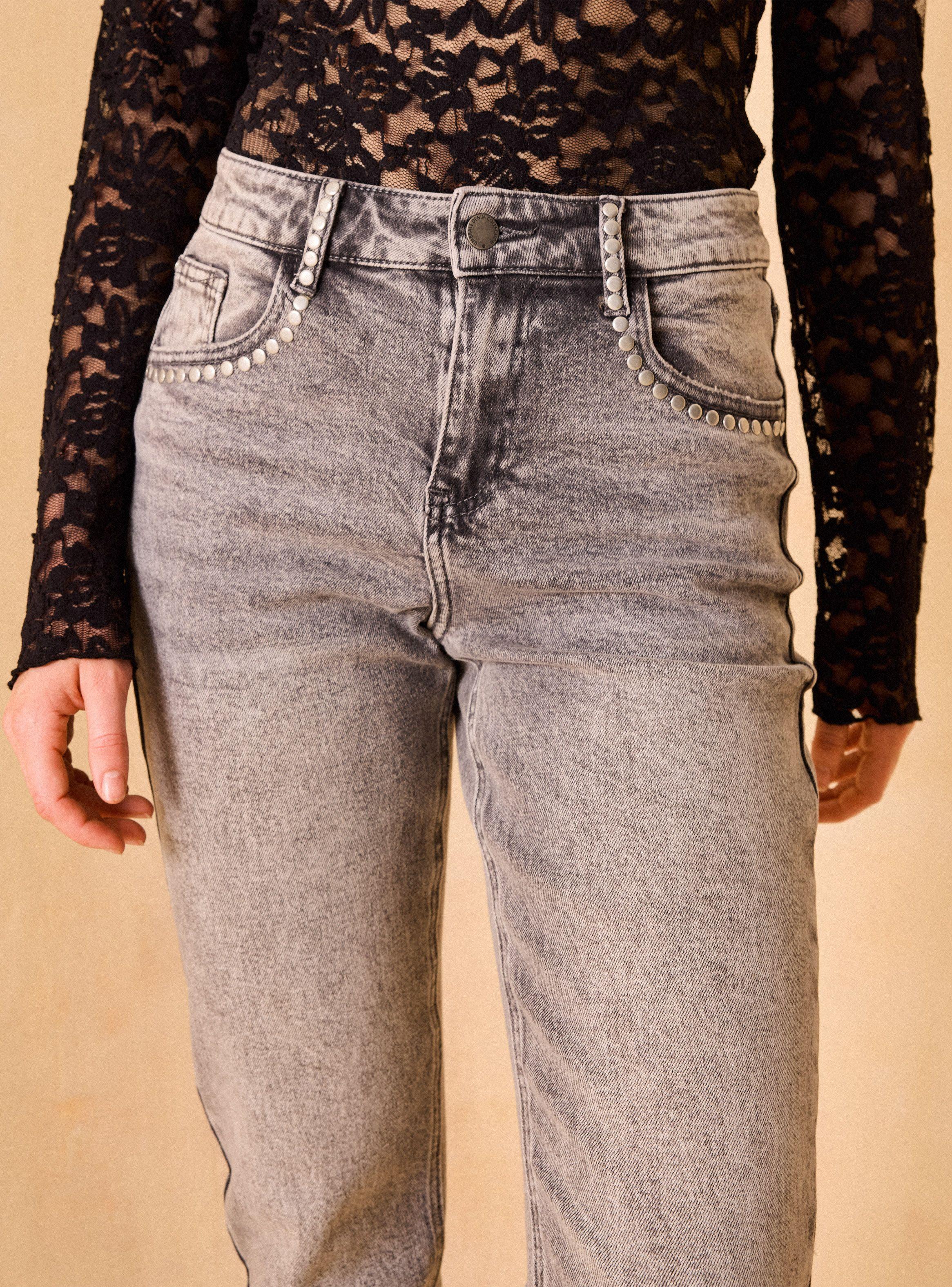 Jeans Recto Aplicación de Tachas-2