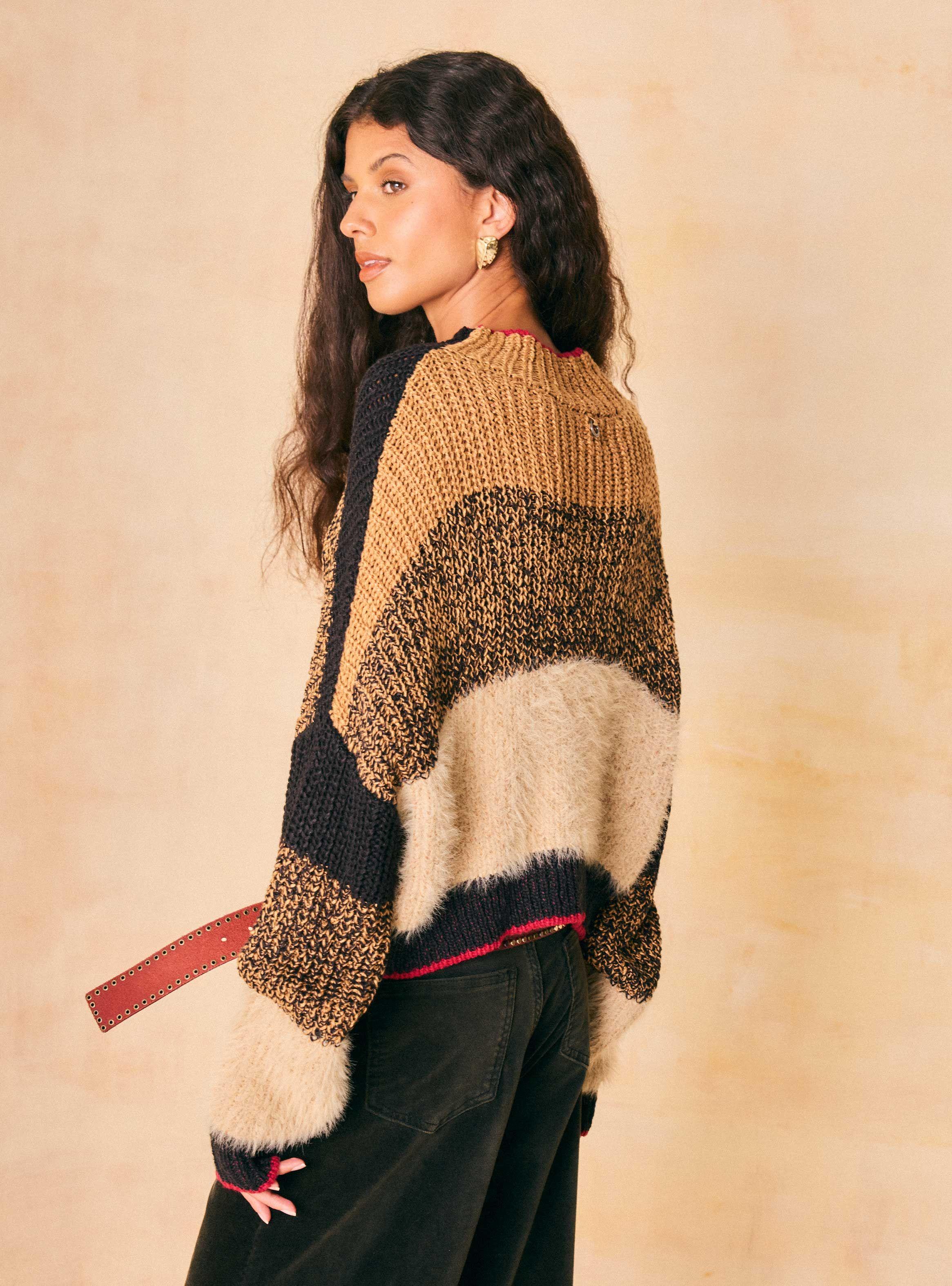 Sweater Efecto Lana con Texturas Cortes en Colores-1