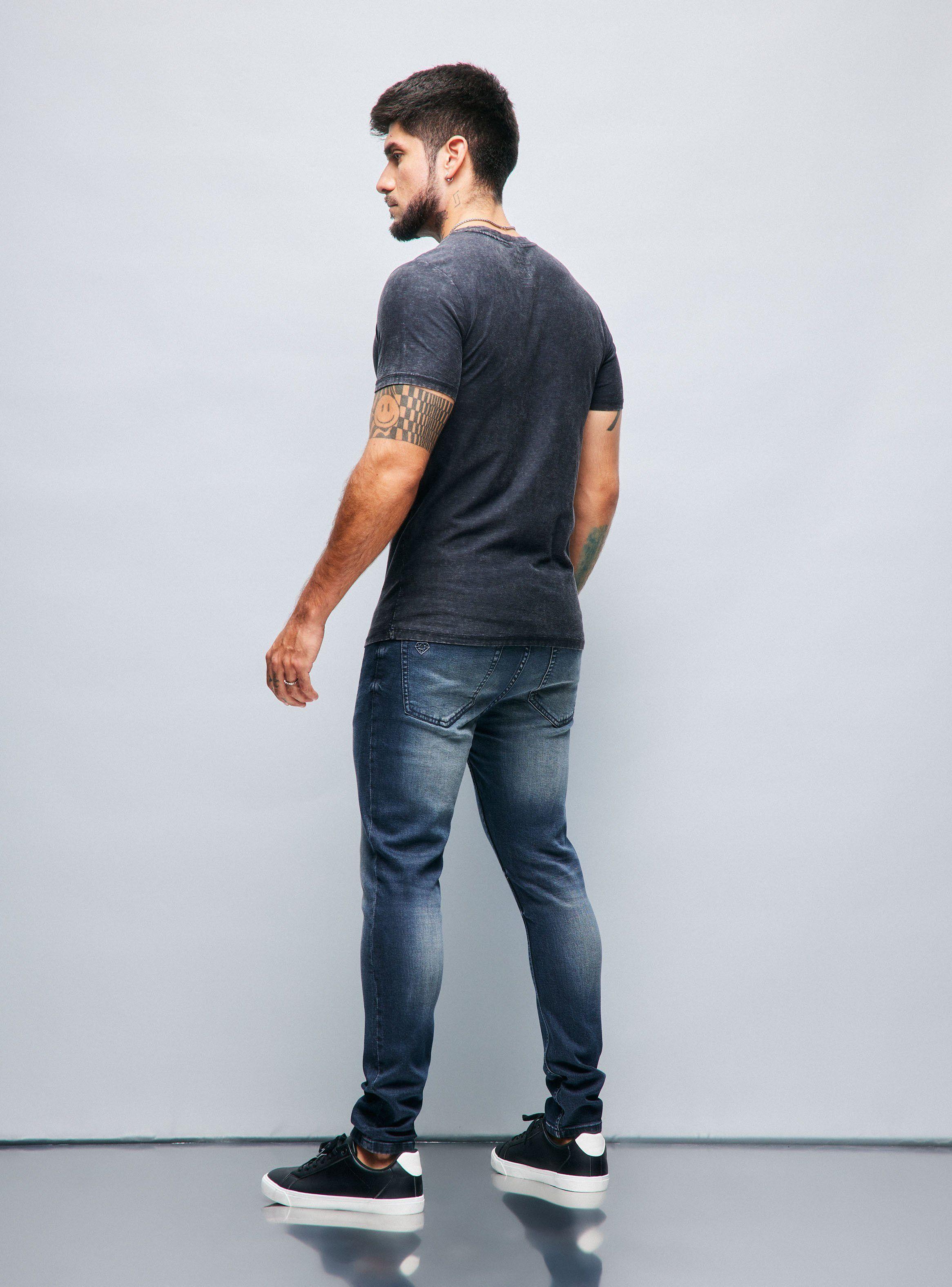 Polera Básica Ajustada Cuello V Lavado Ácido-5