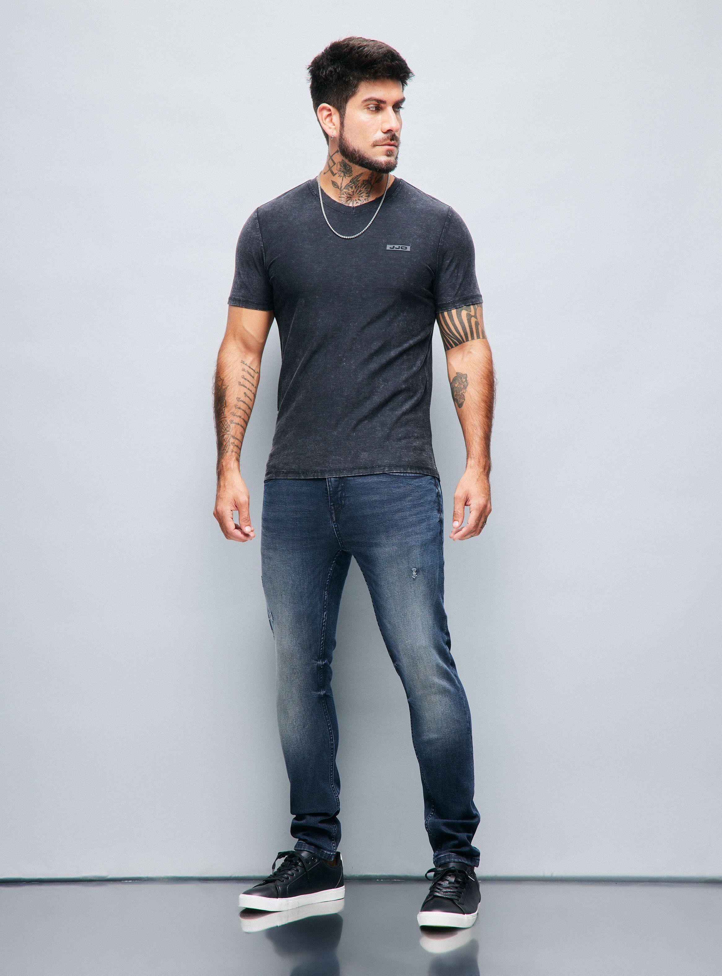 Polera Básica Ajustada Cuello V Lavado Ácido-4