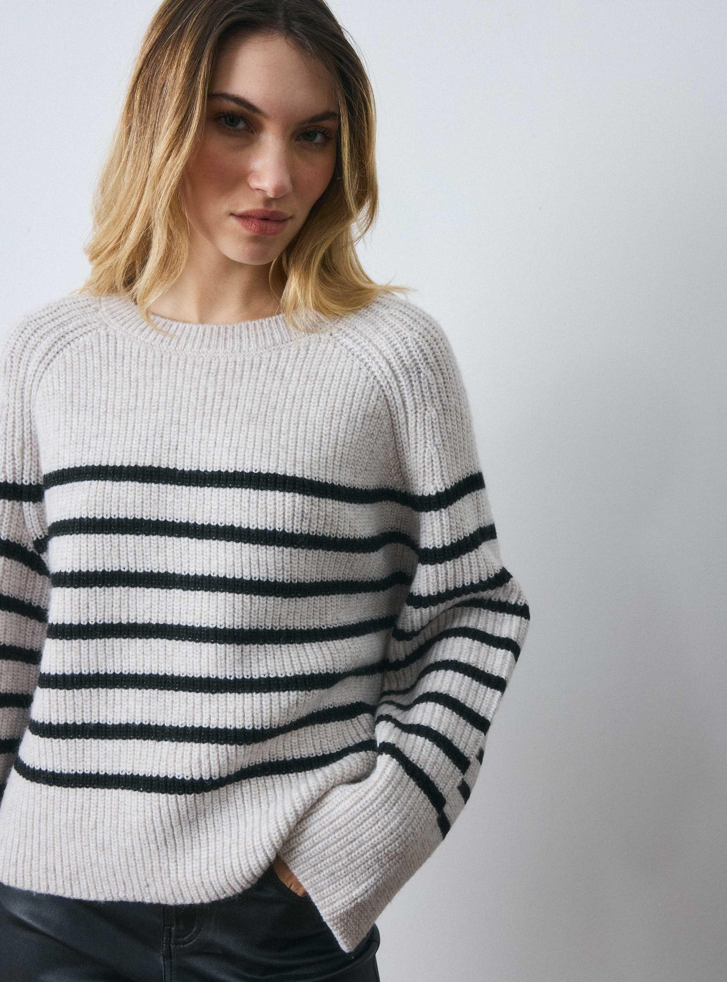 Sweater Listado con Hilo Metalizado-2