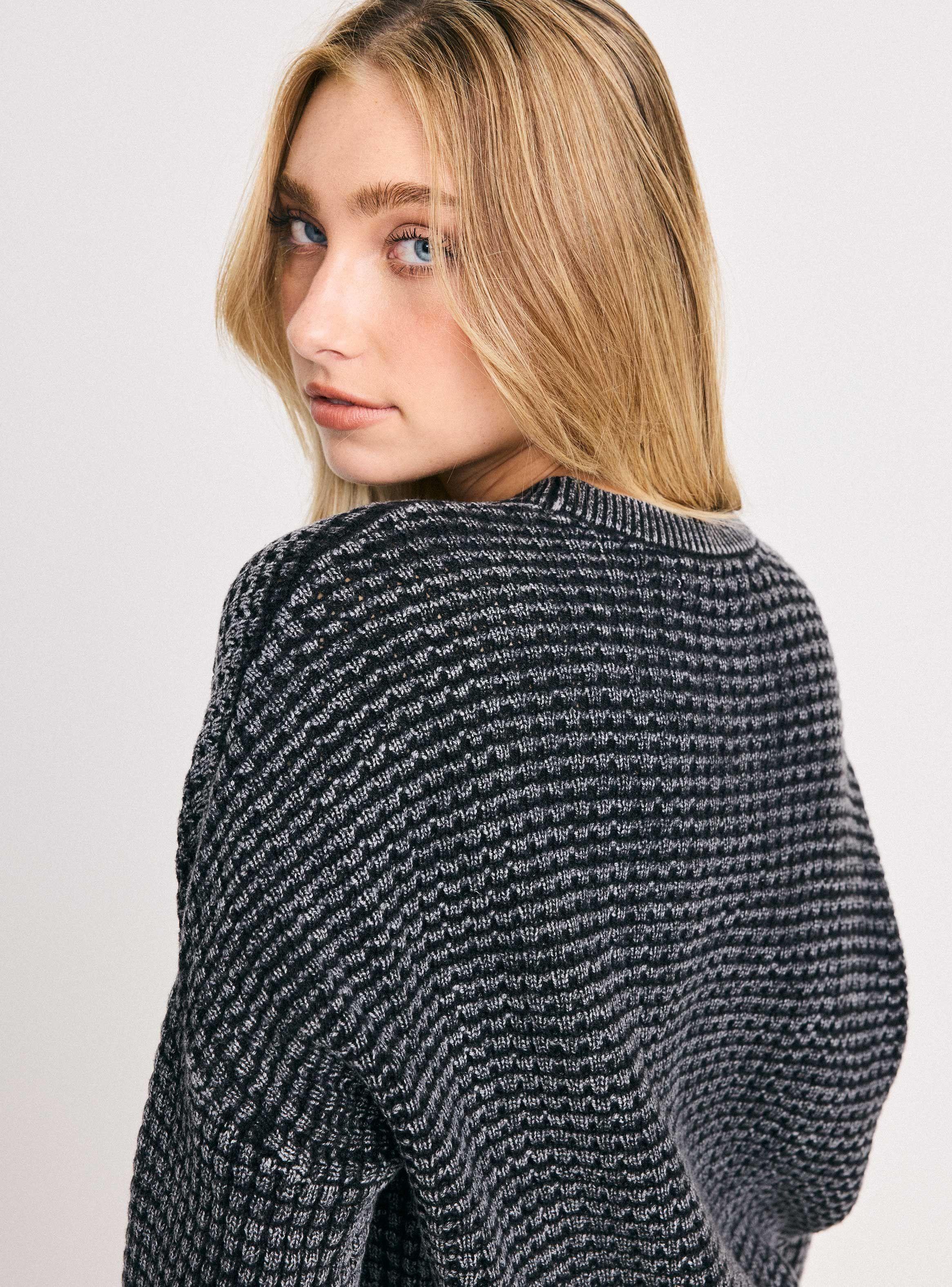 Sweater Cuello Redondo Lavado-3